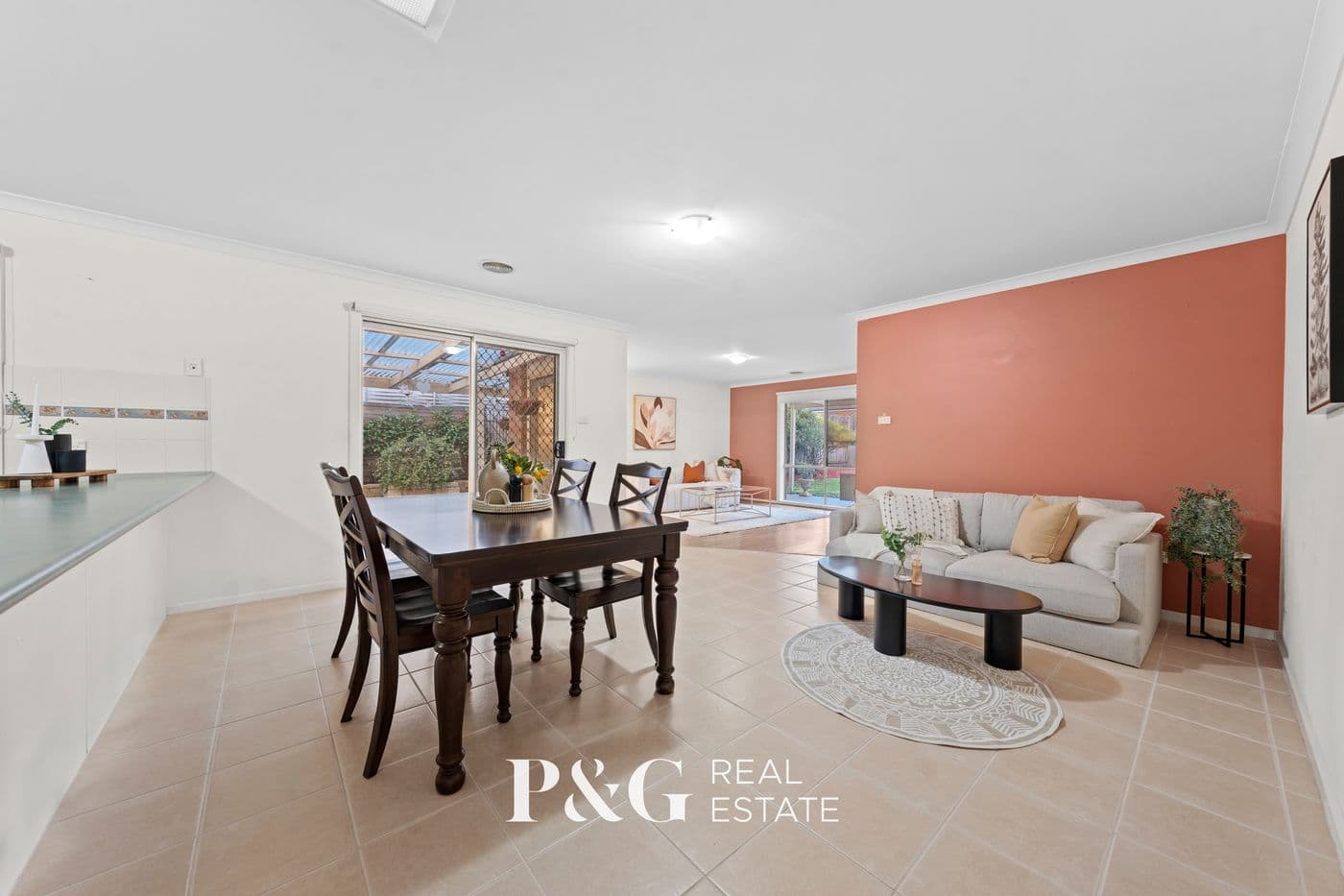 21 Hadley Circuit, Narre Warren South - Thumbnail 2
