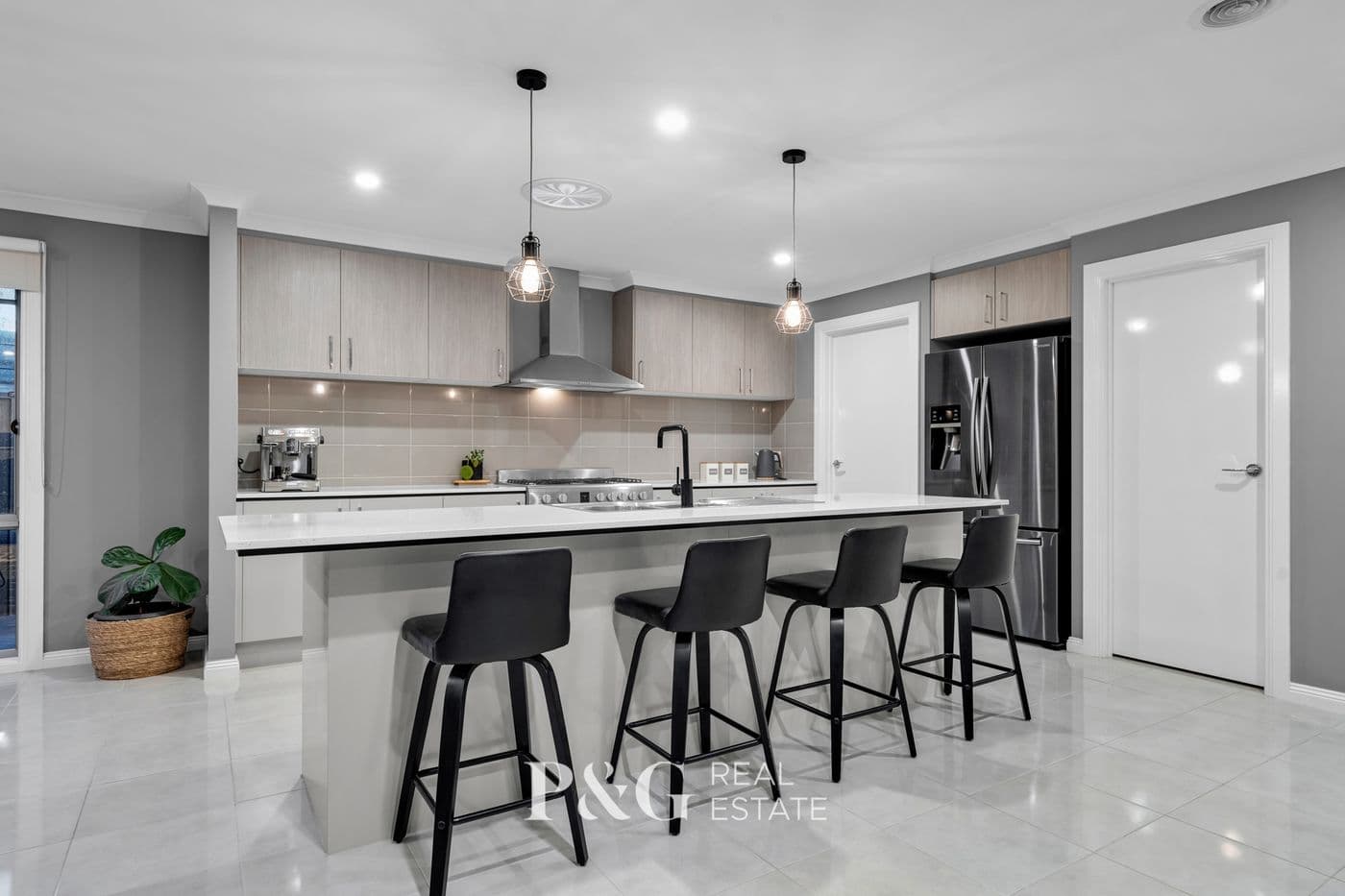 4 Alderstone Rise, Cranbourne East - Thumbnail 3