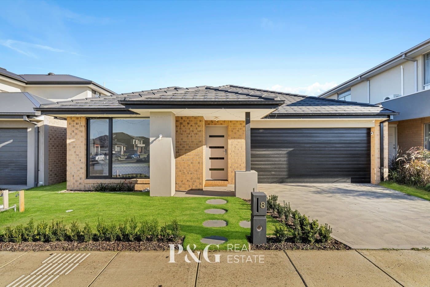 8 Opportunity Circuit, Clyde North - Image 1