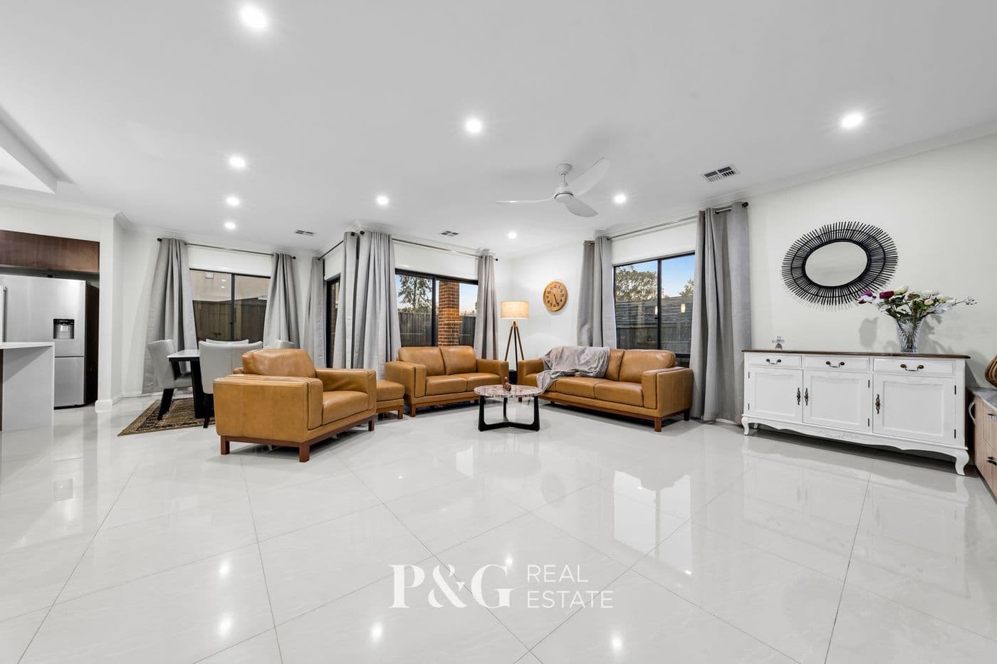 20 Selma Close, Lynbrook - Thumbnail 2