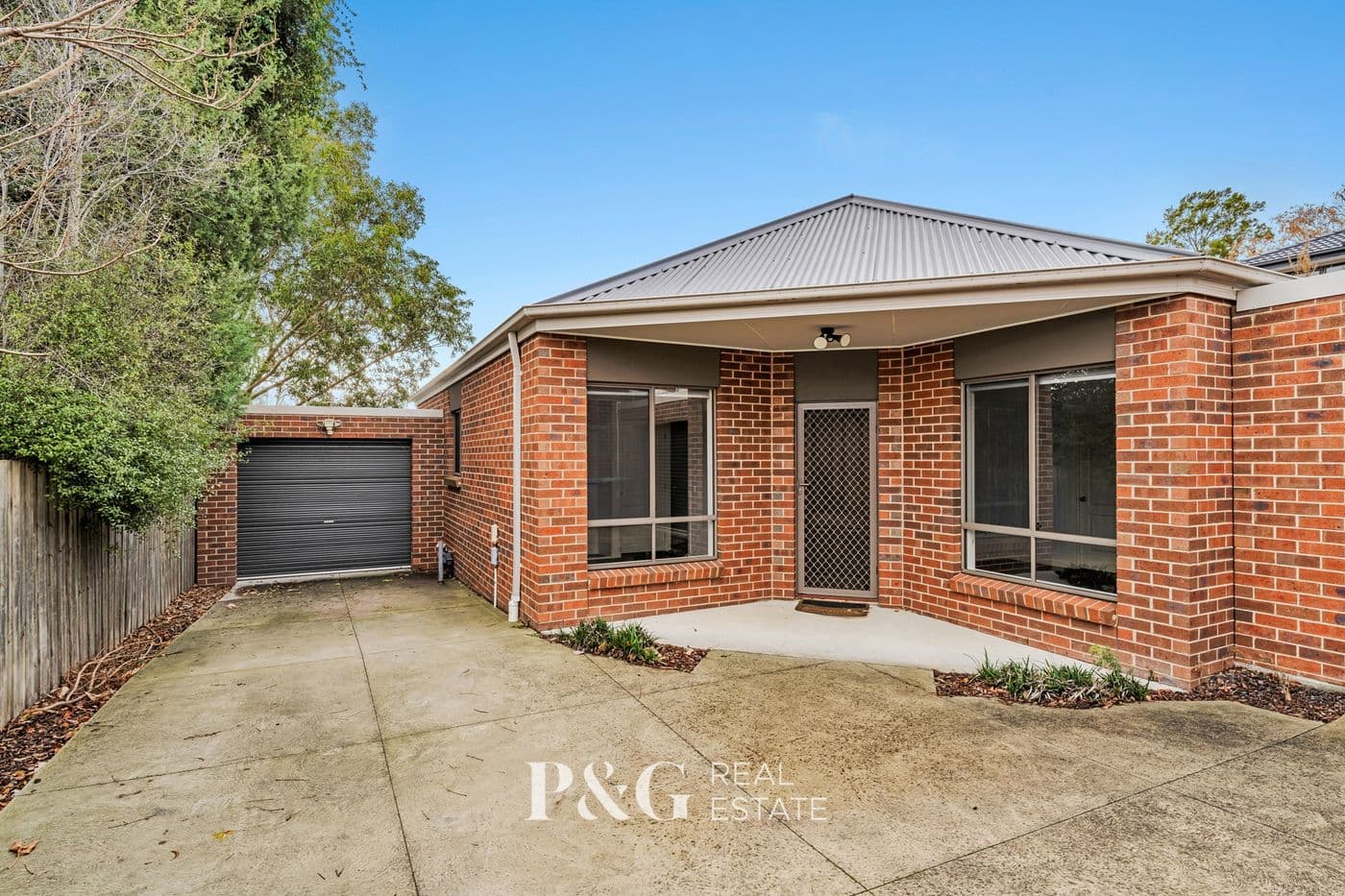 2/16 St Johns Court, Narre Warren - Image 1