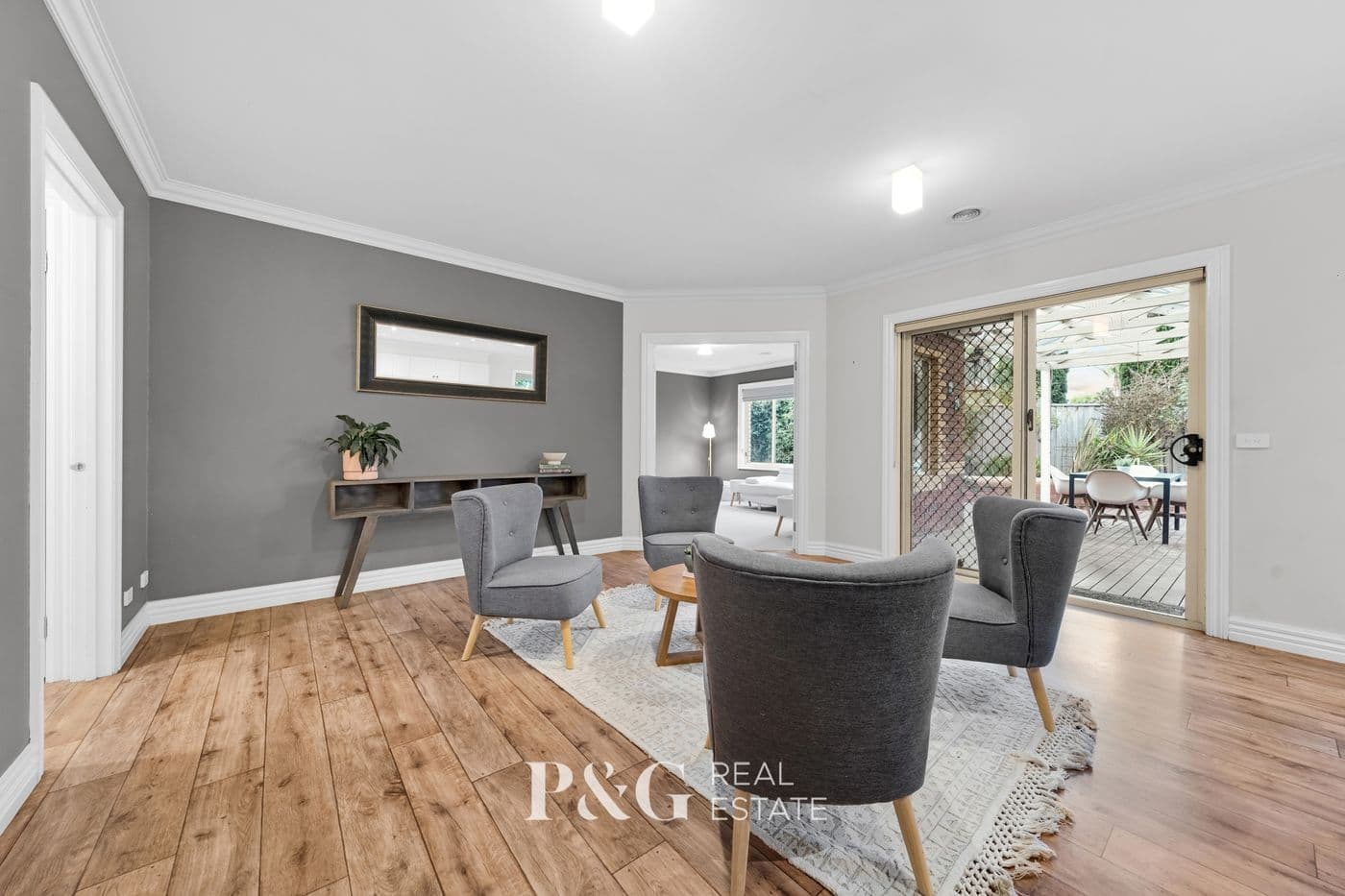 32 Champagne Grove, Narre Warren South - Thumbnail 2