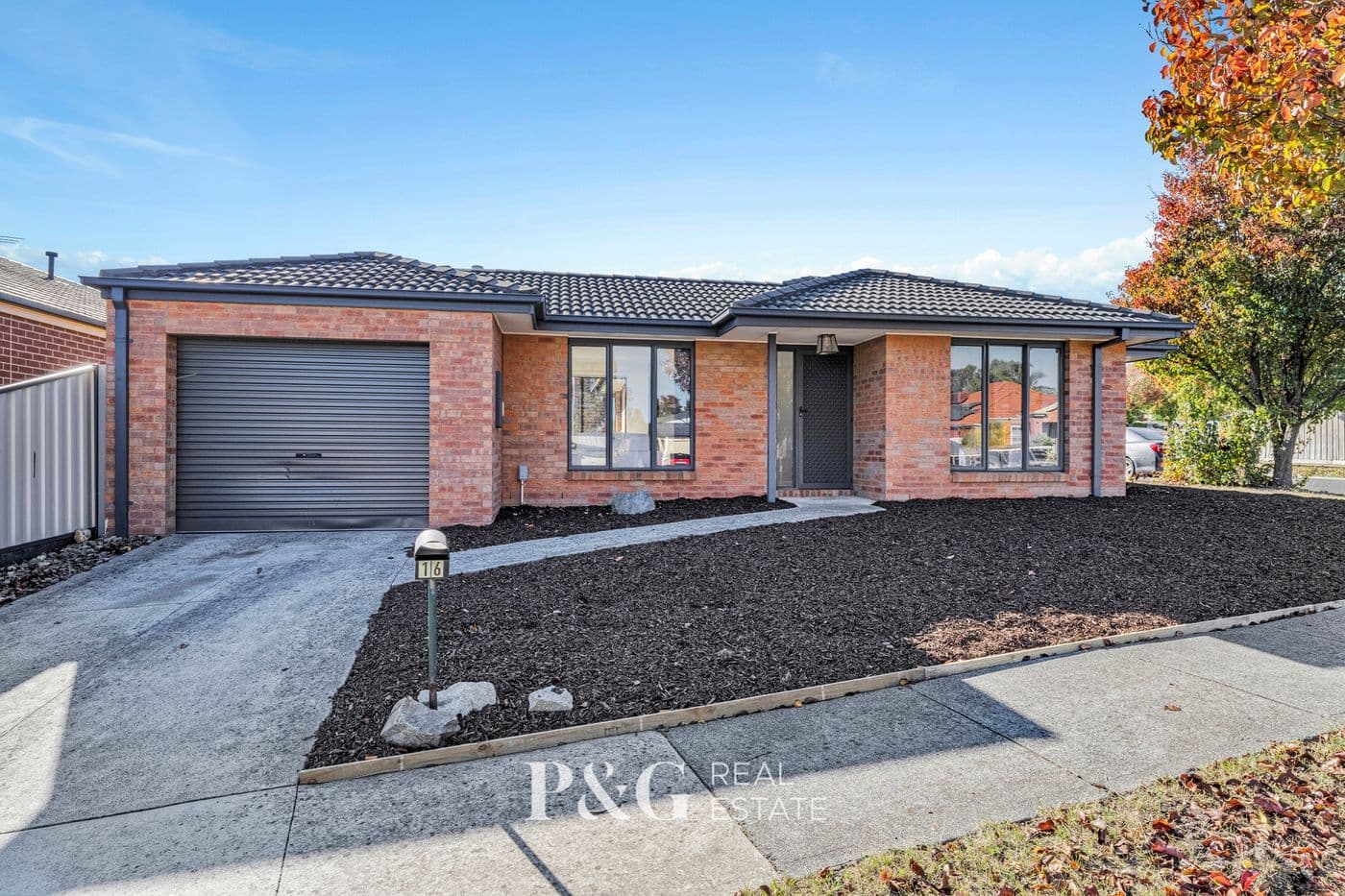 16 Oakgrove Drive, Narre Warren South - Image 1