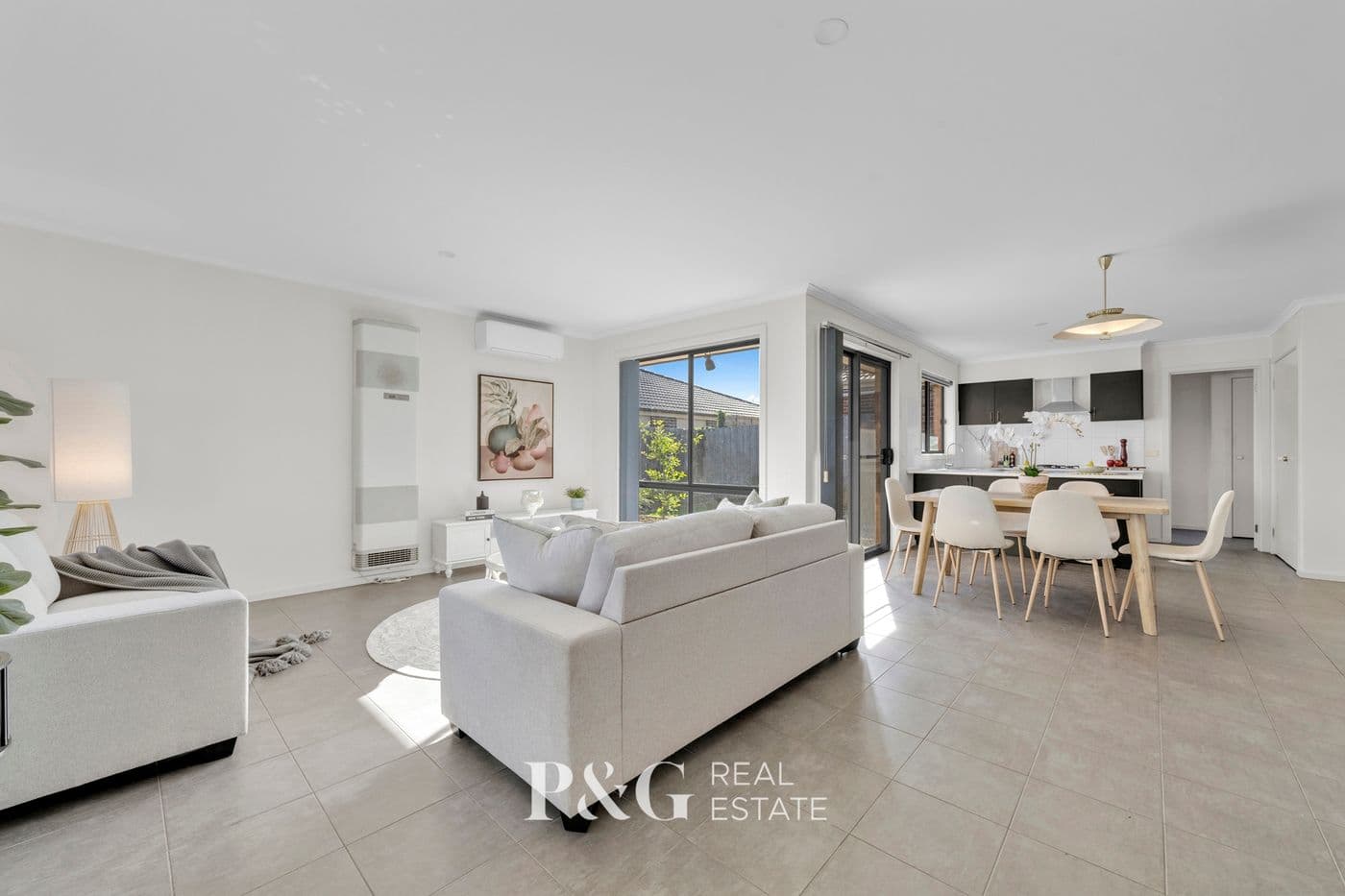 16 Oakgrove Drive, Narre Warren South - Thumbnail 4
