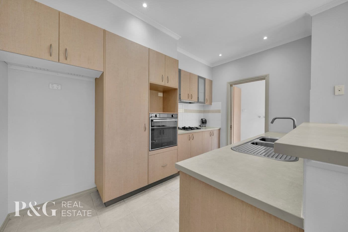 33 Amhurst Drive, Narre Warren South - Thumbnail 2