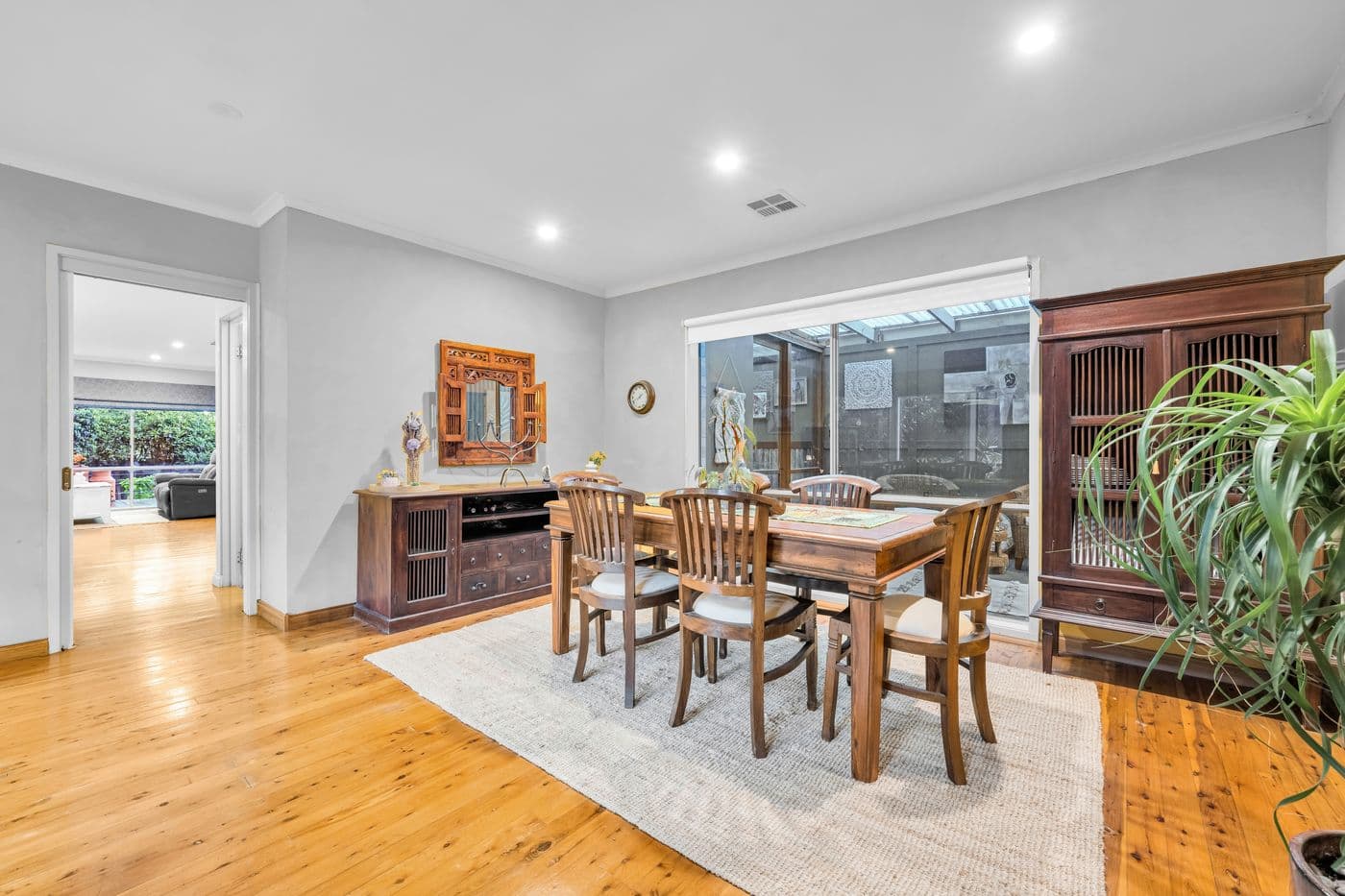 8 Dewdrop Place, Narre Warren South - Thumbnail 2