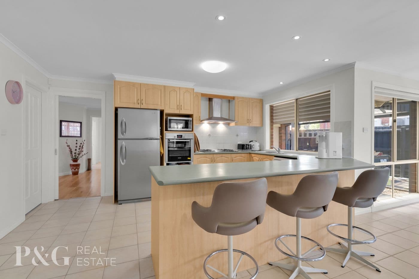 20 Osmington Circle, Narre Warren South - Thumbnail 2