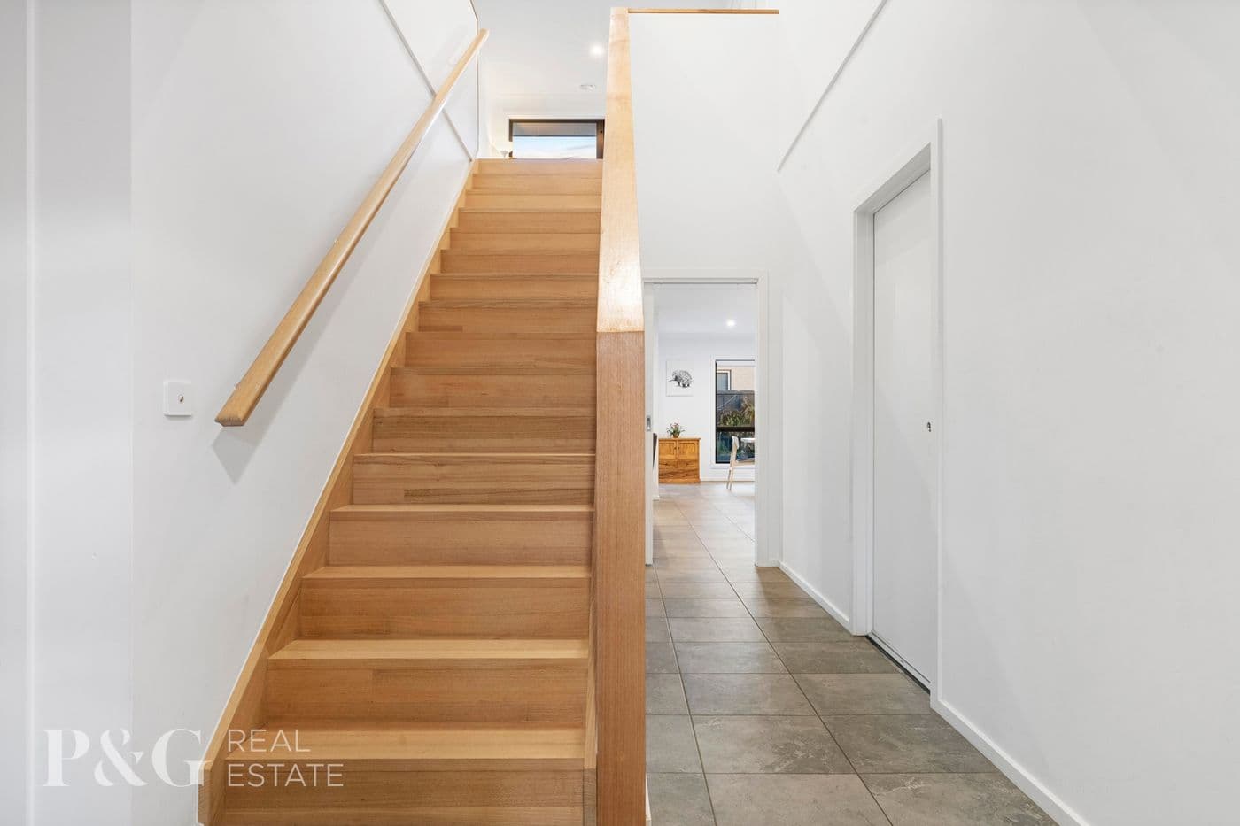 42 Isla Circuit, Narre Warren South - Thumbnail 8