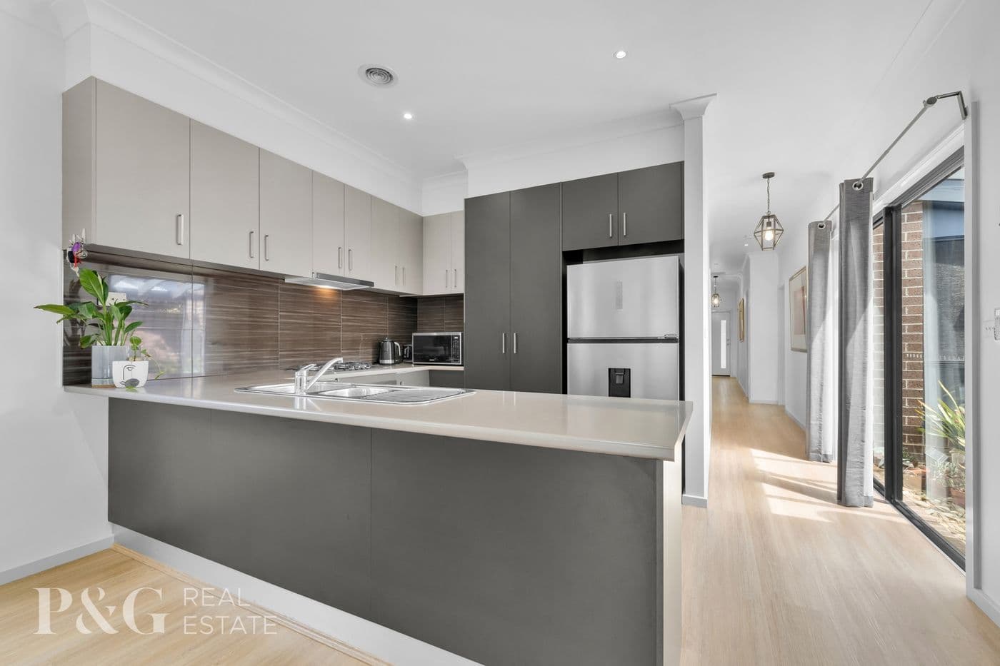 94A Player Drive, Narre Warren - Thumbnail 2