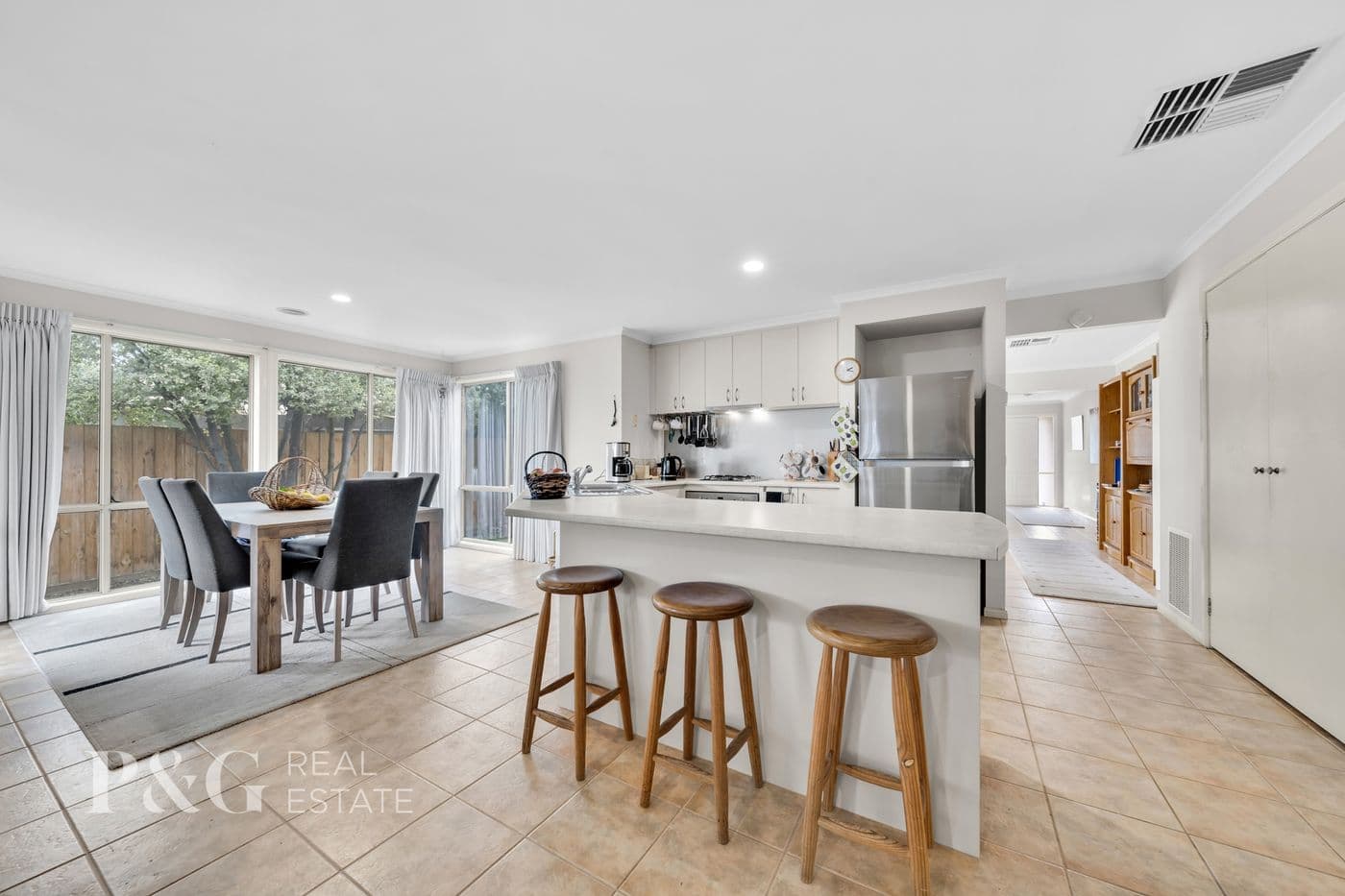 11 Norma Cl, Narre Warren South - Thumbnail 2