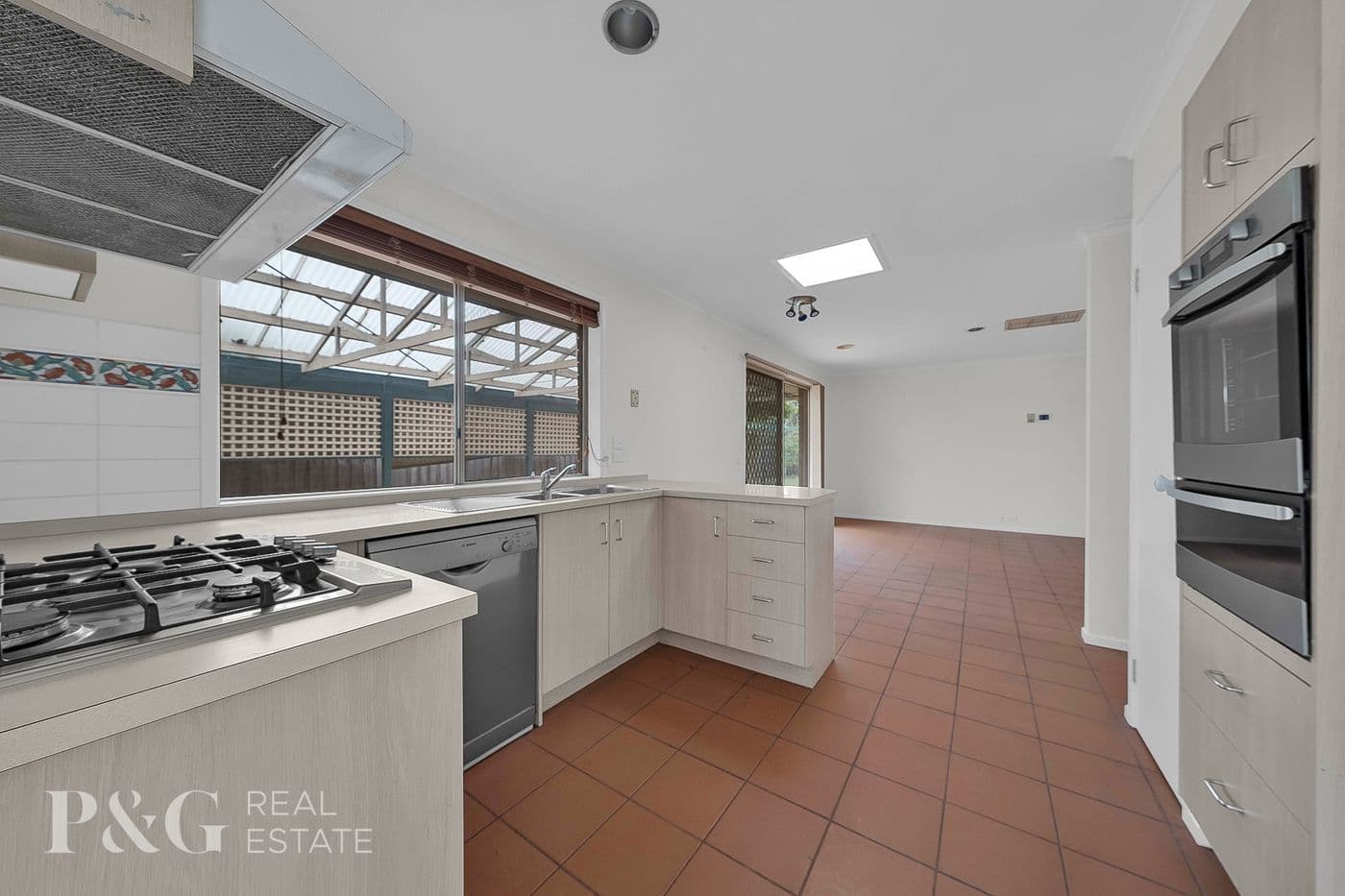 6 Plough Rise, Narre Warren South - Thumbnail 4