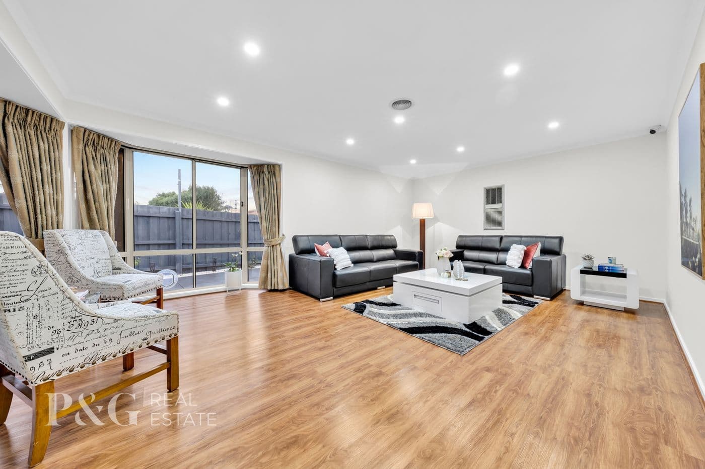 4 Lassiter Court, Narre Warren South - Thumbnail 2