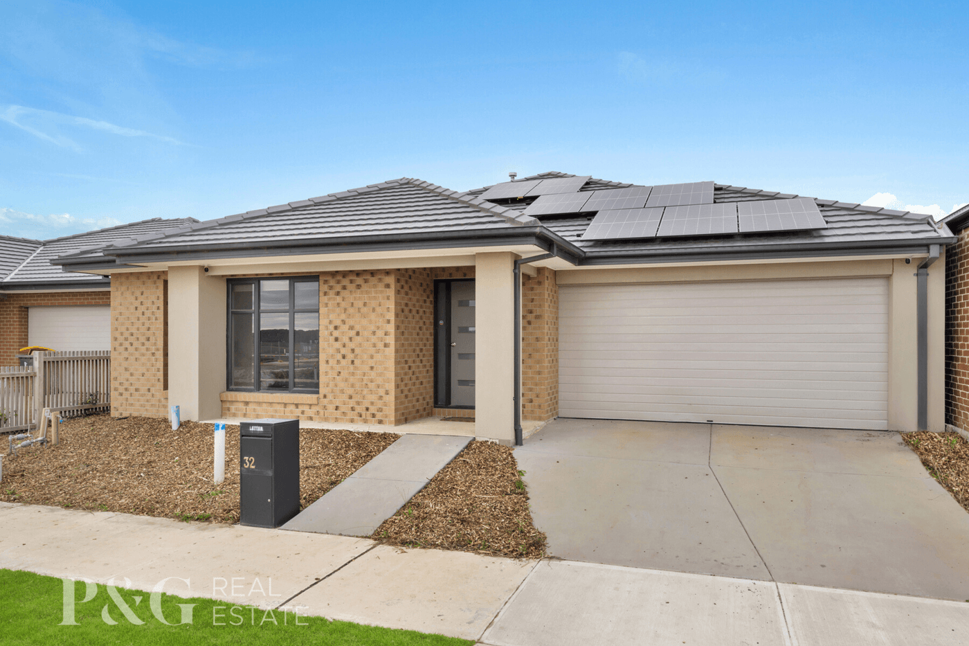 32 Bonza Circuit, Clyde North - Image 1