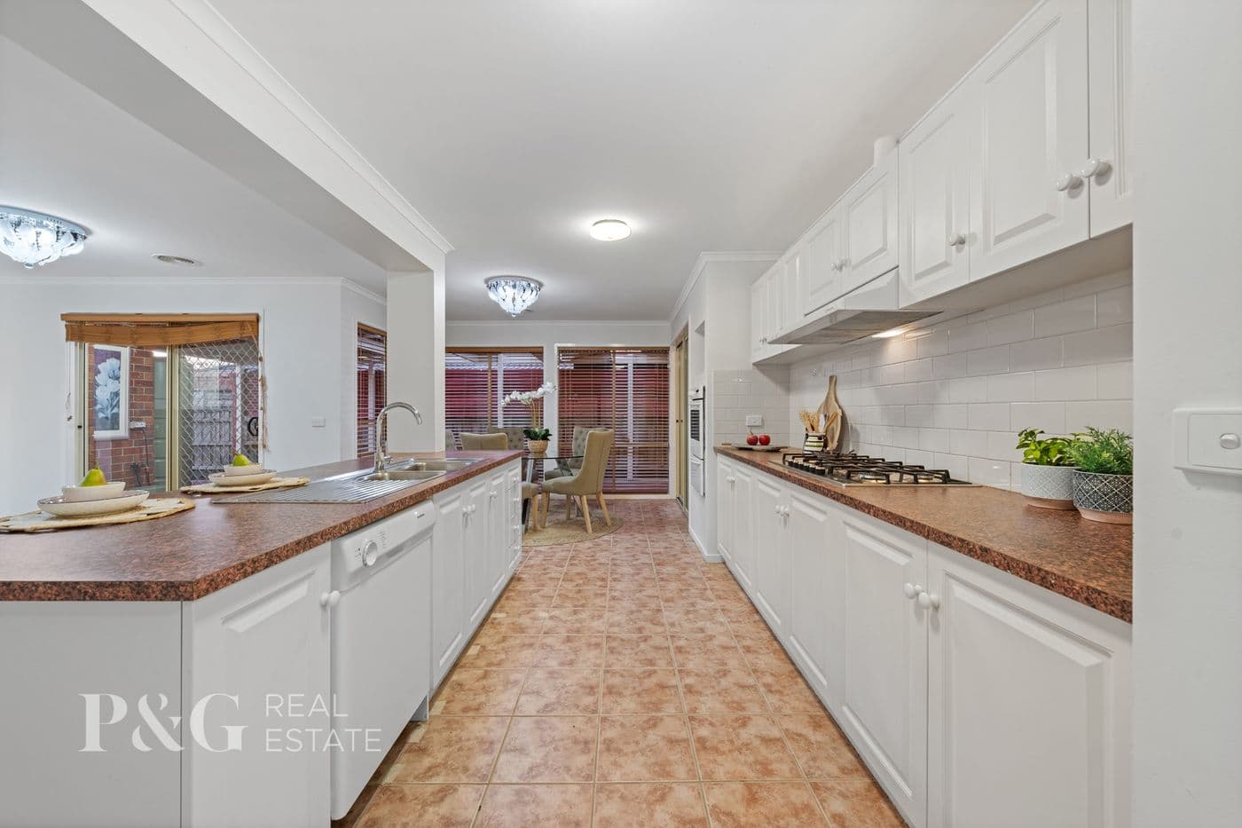 142 The Promenade, Narre Warren South - Thumbnail 3