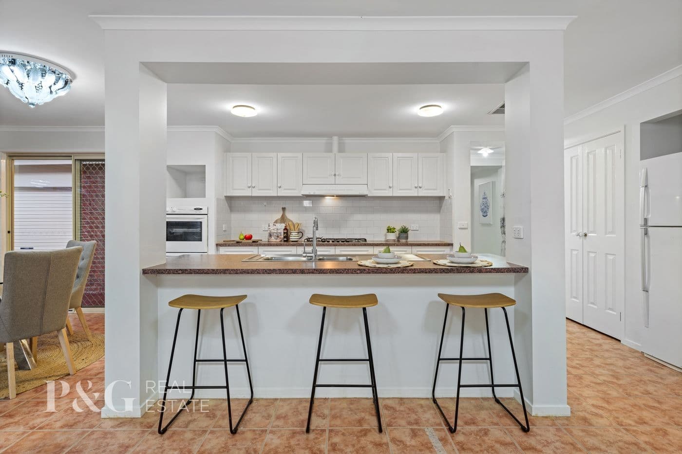 142 The Promenade, Narre Warren South - Thumbnail 4
