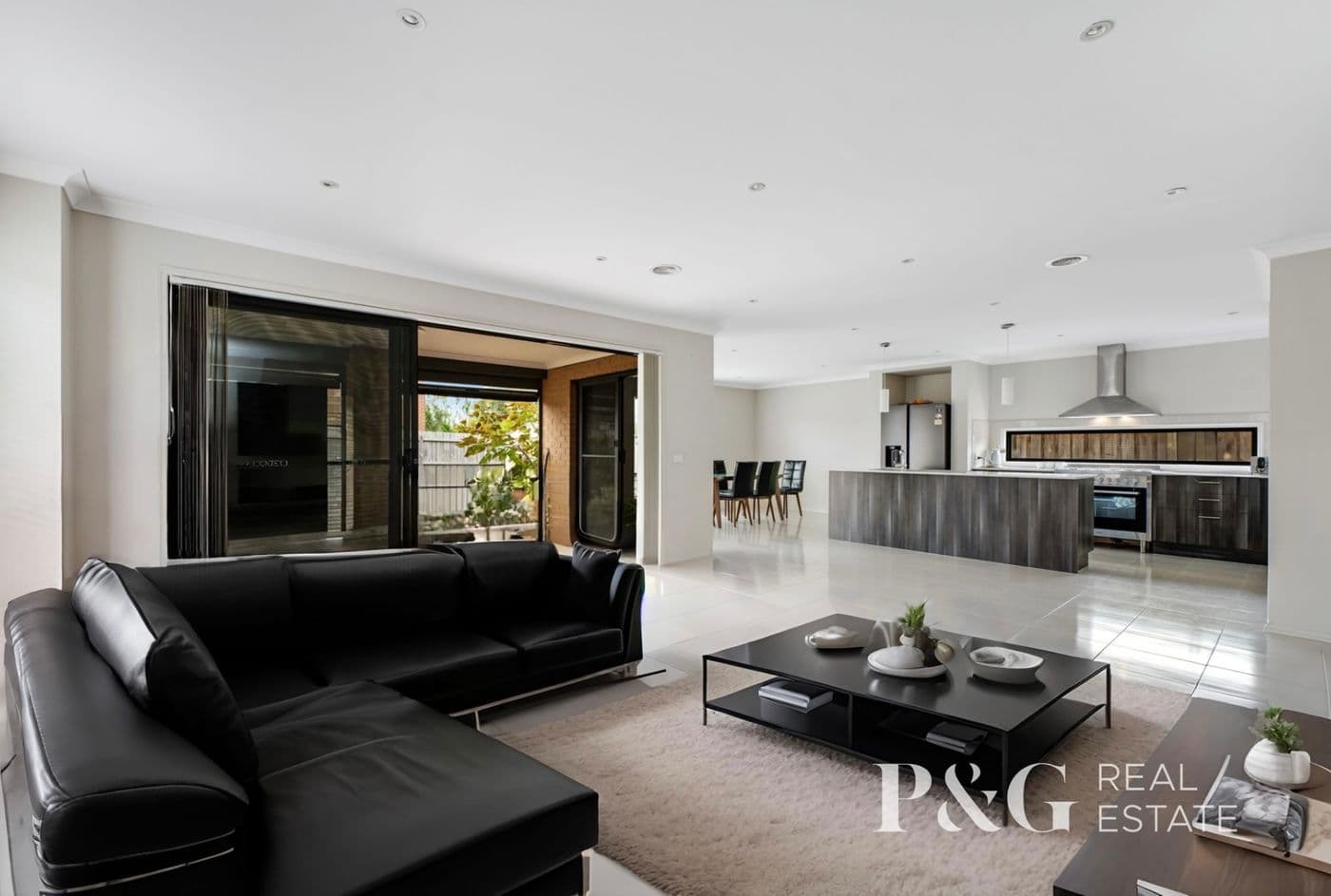 14 Avisha Way, Narre Warren - Thumbnail 3