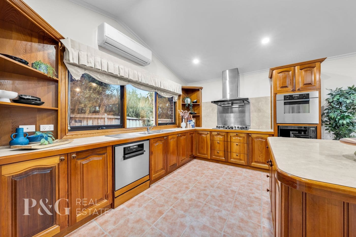 18 The Springs Close, Narre Warren South - Thumbnail 5