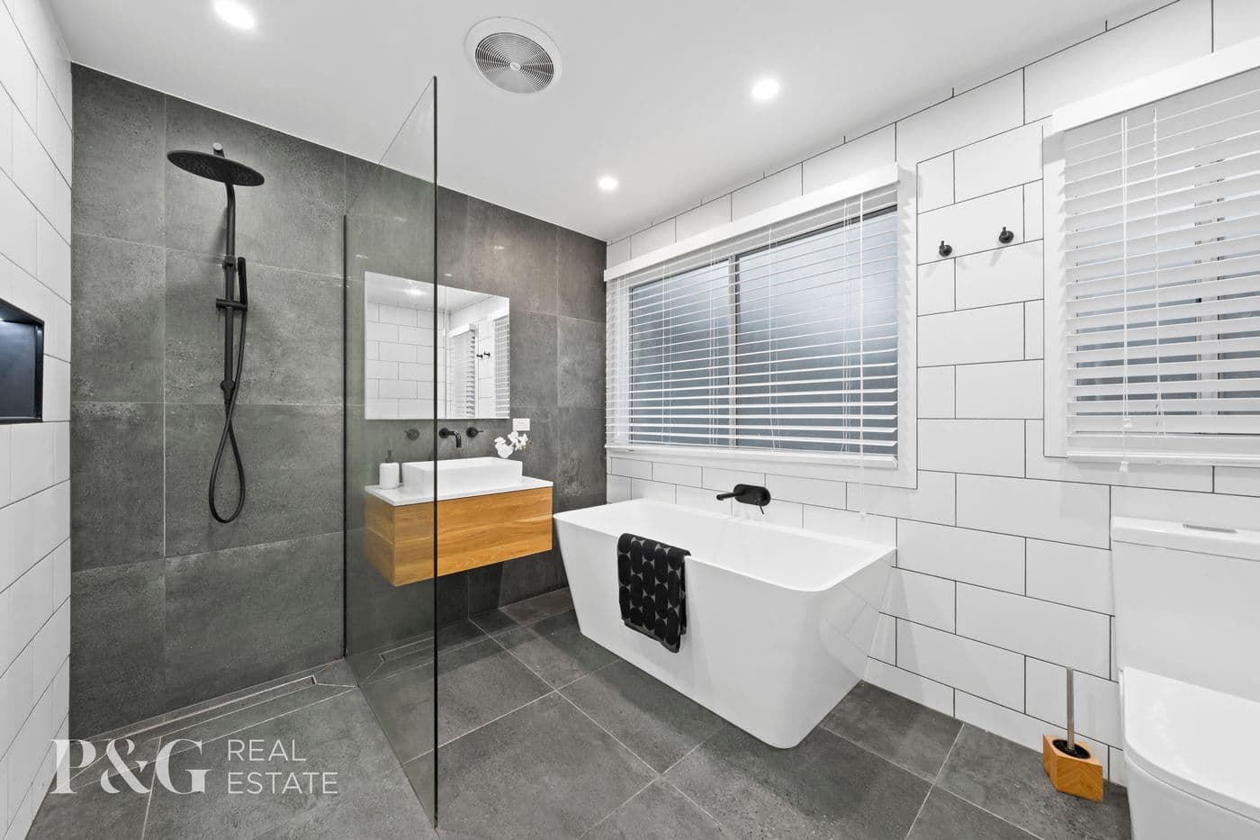 18 Scarborough Drive, Narre Warren South - Thumbnail 5