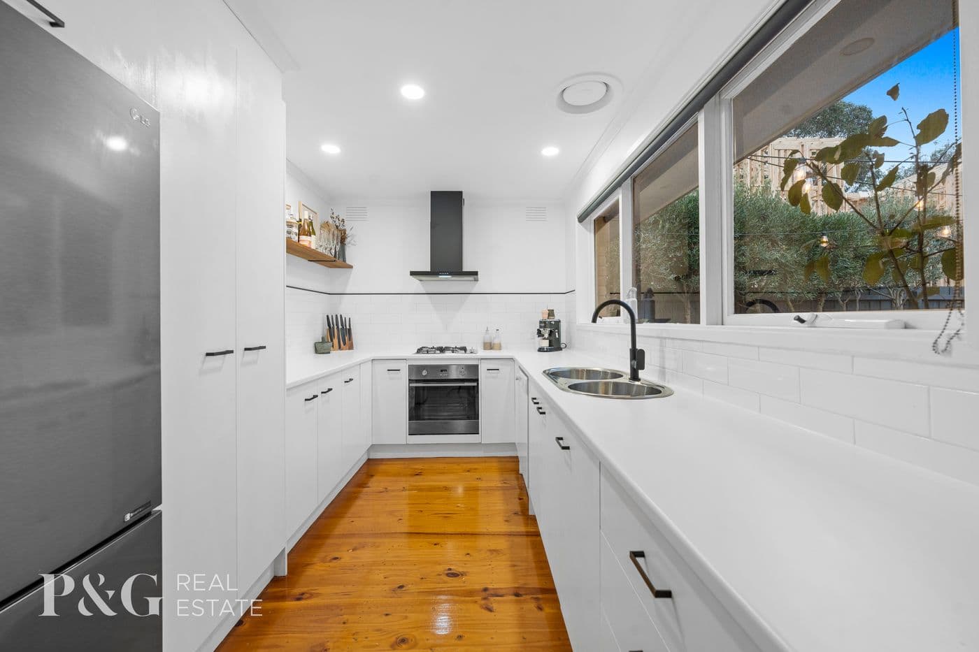 9 Ambleside Crescent, Berwick - Thumbnail 3