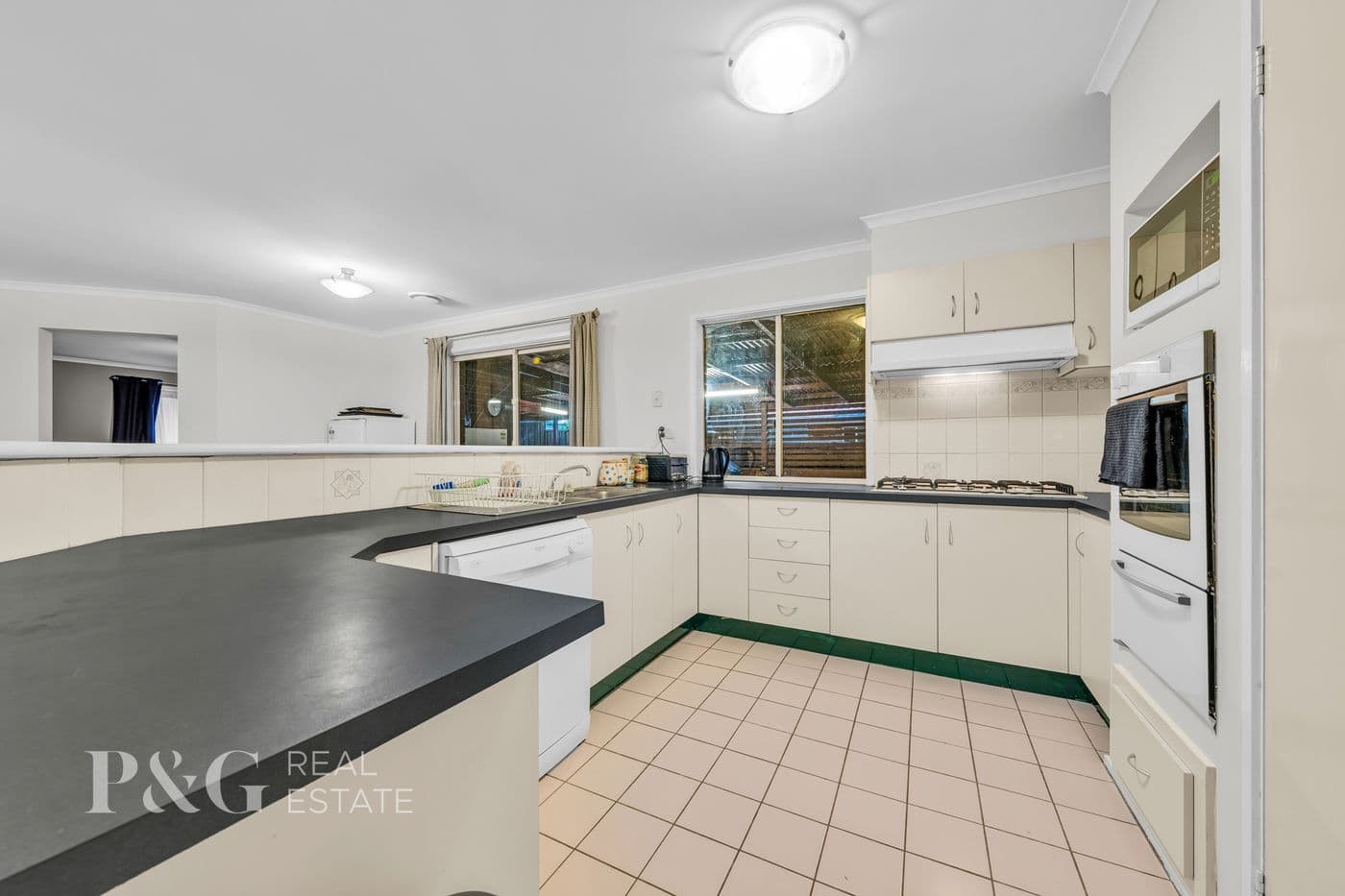 18 Ashton Rise, Narre Warren South - Thumbnail 2