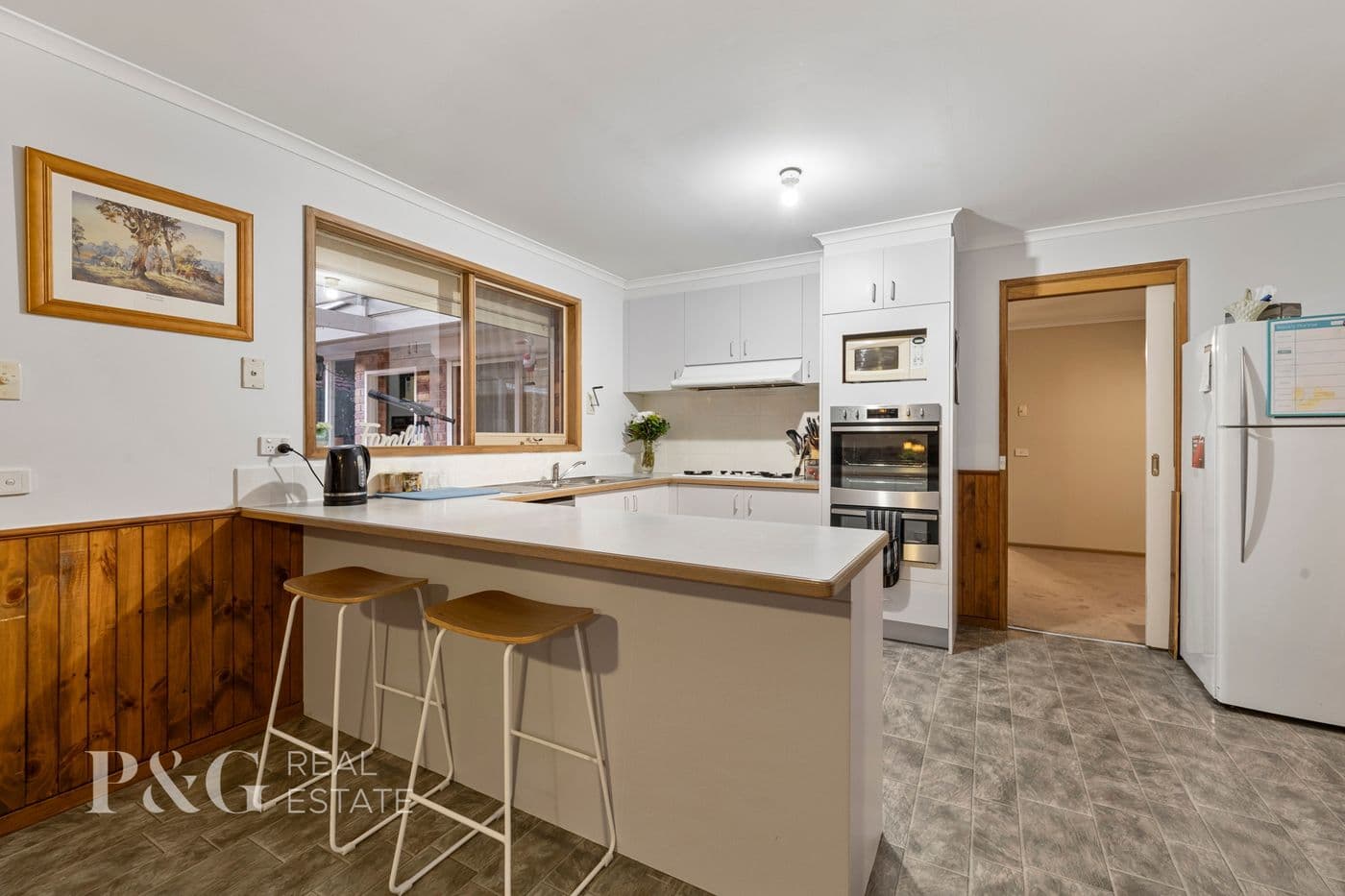 8 Dean Close, Narre Warren South - Thumbnail 2