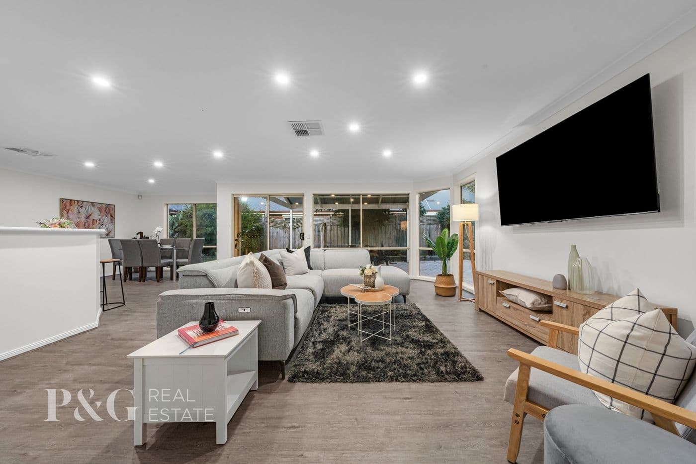 17 Littlecroft Avenue, Narre Warren South - Thumbnail 2