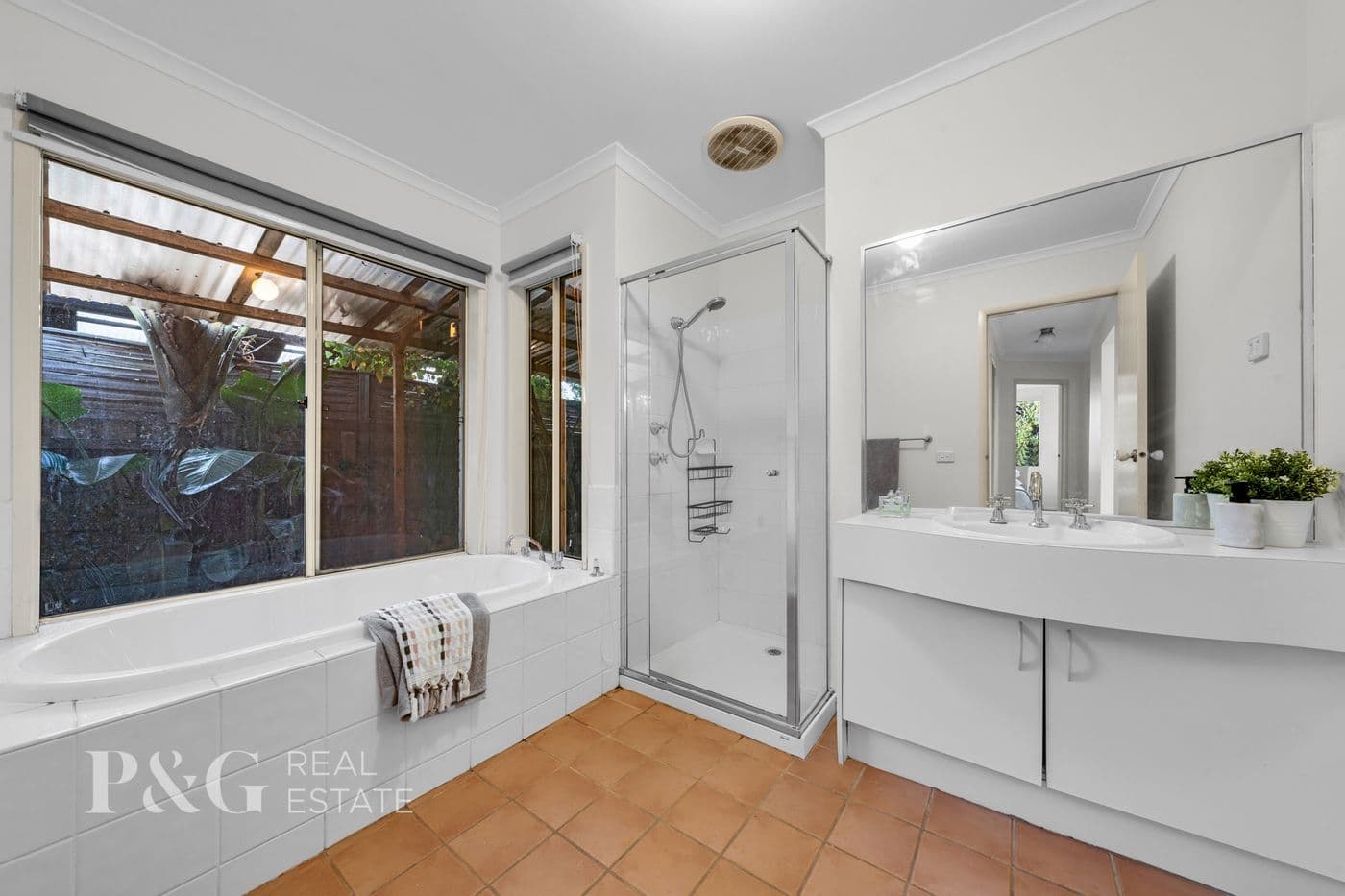 17 Littlecroft Avenue, Narre Warren South - Thumbnail 5