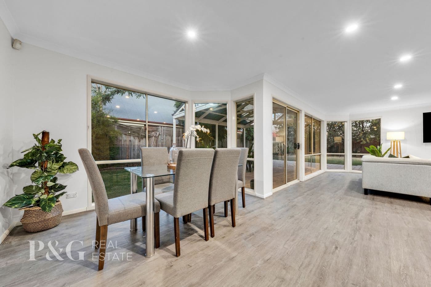 17 Littlecroft Avenue, Narre Warren South - Thumbnail 8