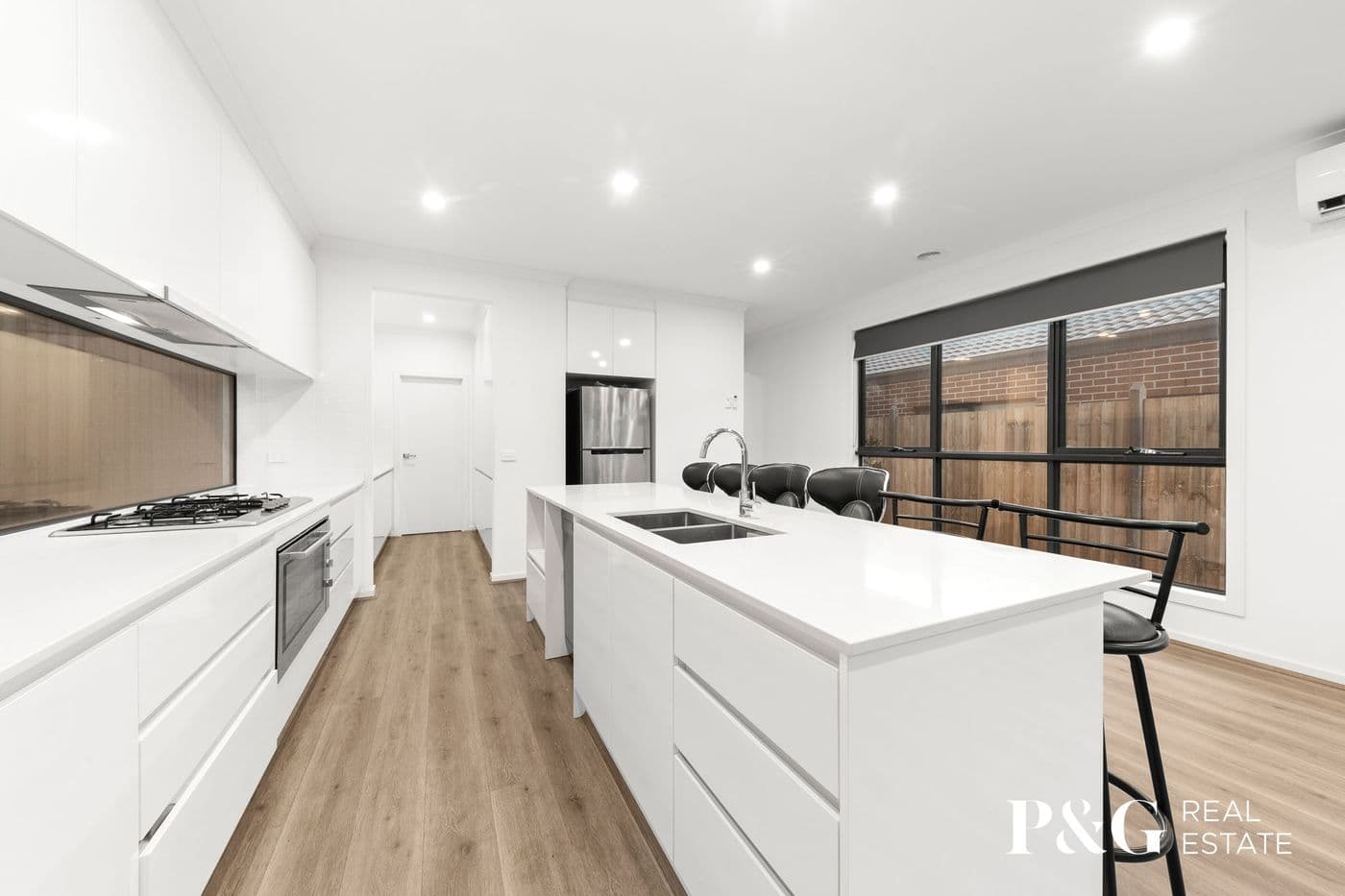 5 Walhallow Drive, Clyde North - Thumbnail 3