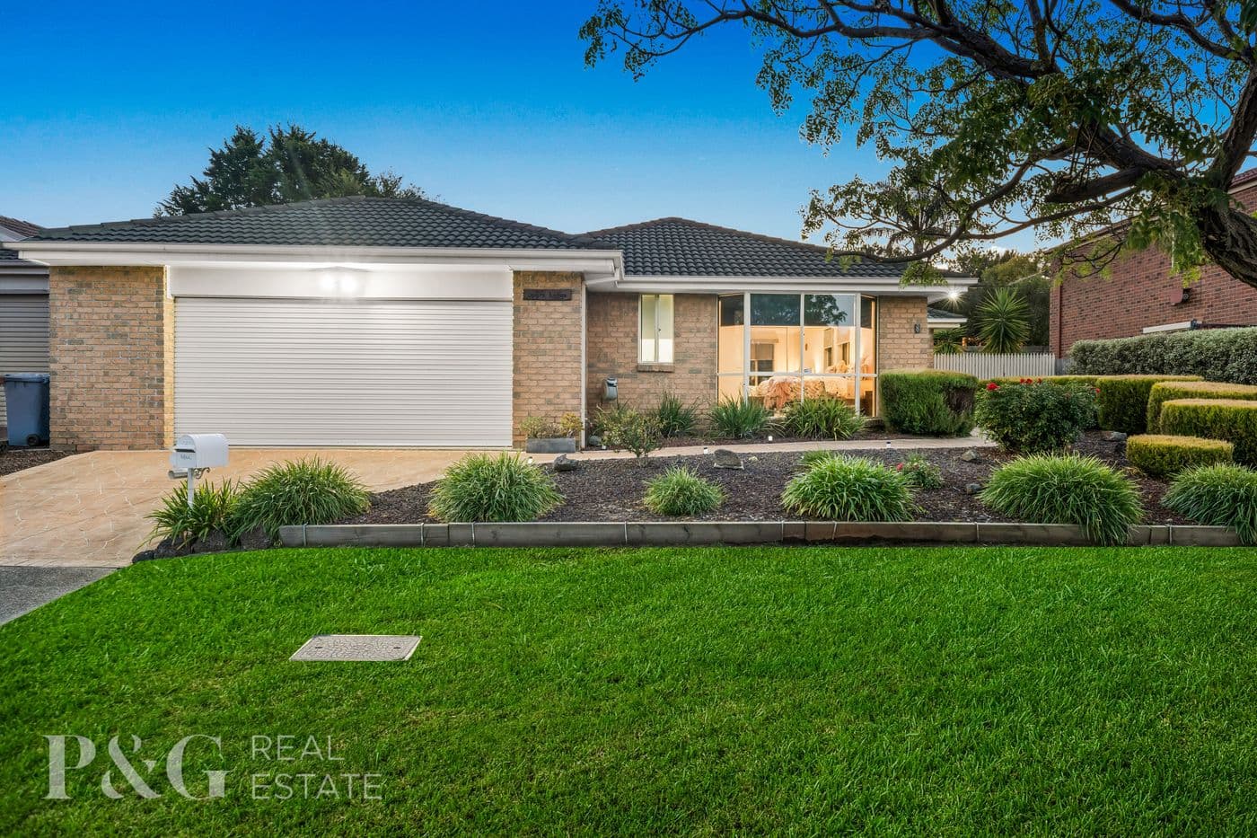 8 Lochard Terrace, Narre Warren South - Thumbnail 2