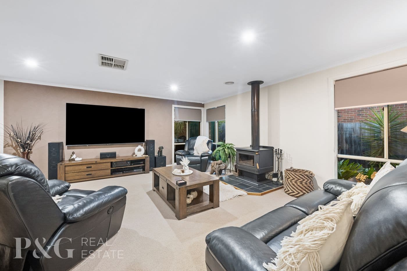 8 Lochard Terrace, Narre Warren South - Thumbnail 3
