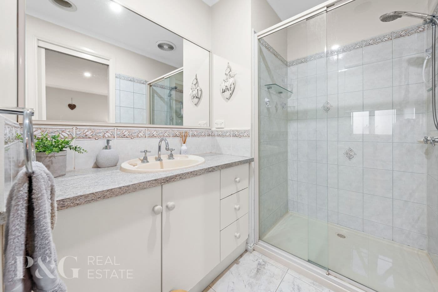8 Lochard Terrace, Narre Warren South - Thumbnail 8