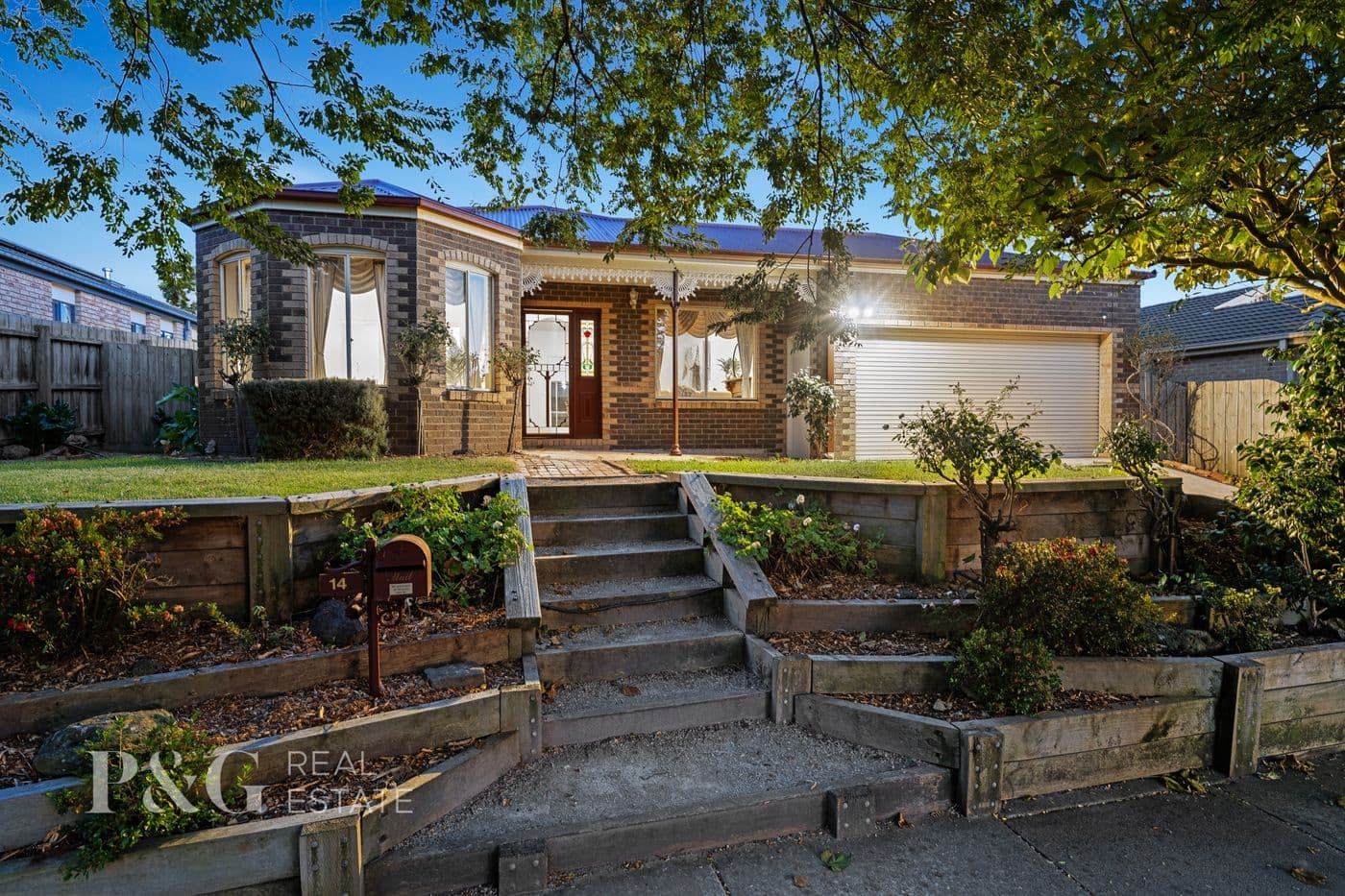 14 Dorchester Drive, Narre Warren South - Image 1