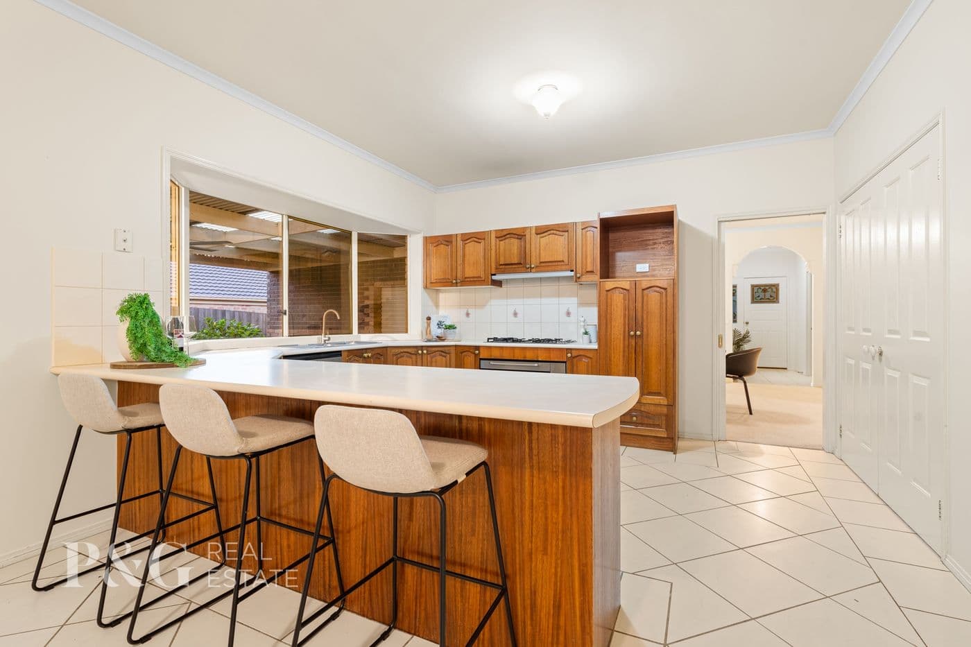 14 Dorchester Drive, Narre Warren South - Thumbnail 7