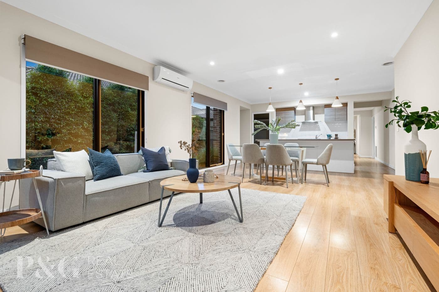 82 Glenrose Boulevard, Clyde North - Thumbnail 2