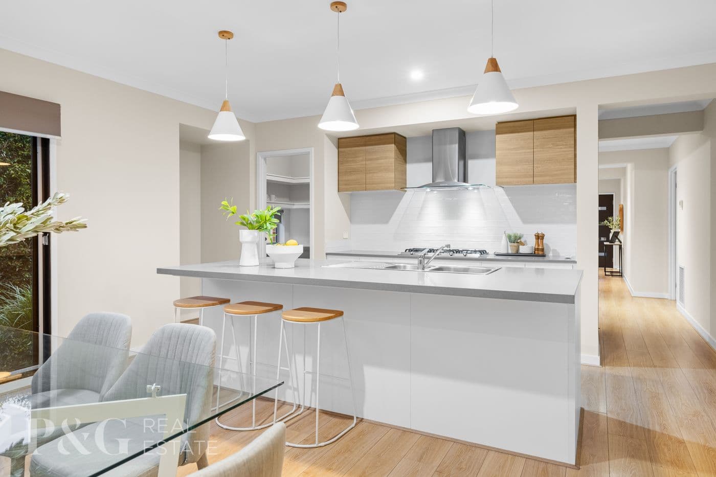 82 Glenrose Boulevard, Clyde North - Thumbnail 3