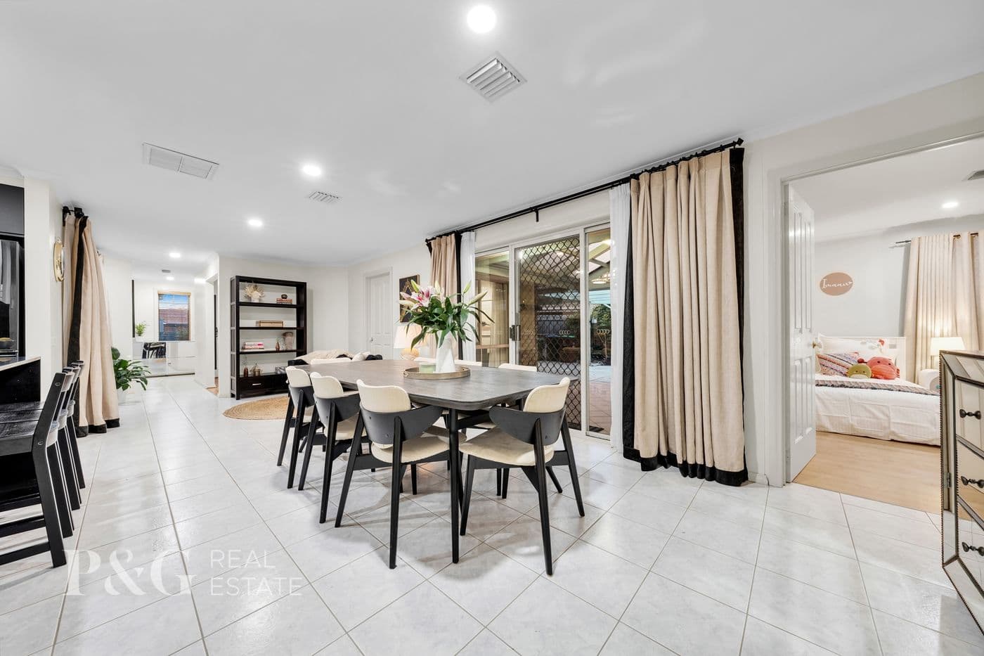2 Ruffles Close, Narre Warren South - Thumbnail 5