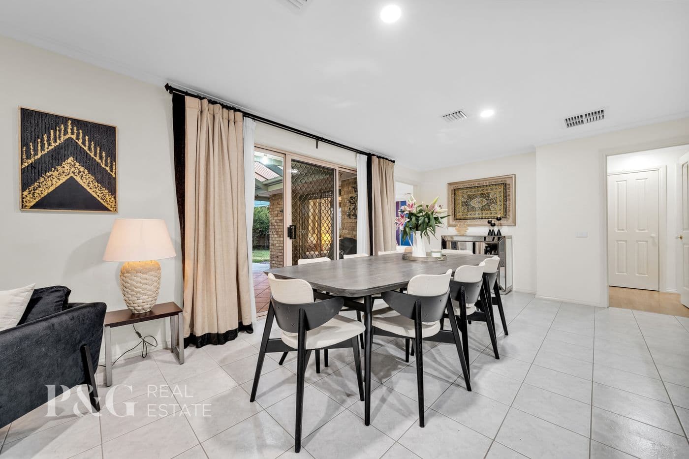 2 Ruffles Close, Narre Warren South - Thumbnail 6