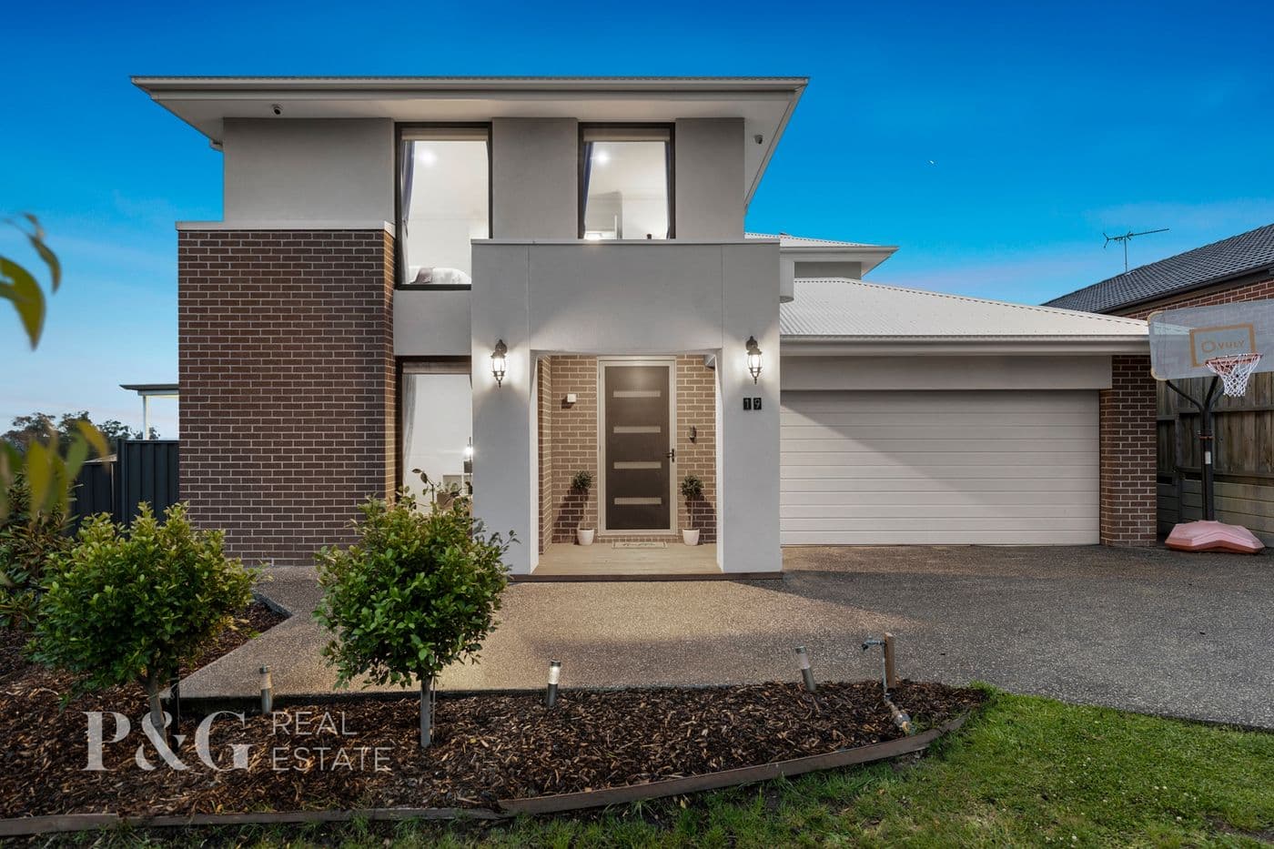 19 Meadowlea Crescent, Pakenham - Thumbnail 2
