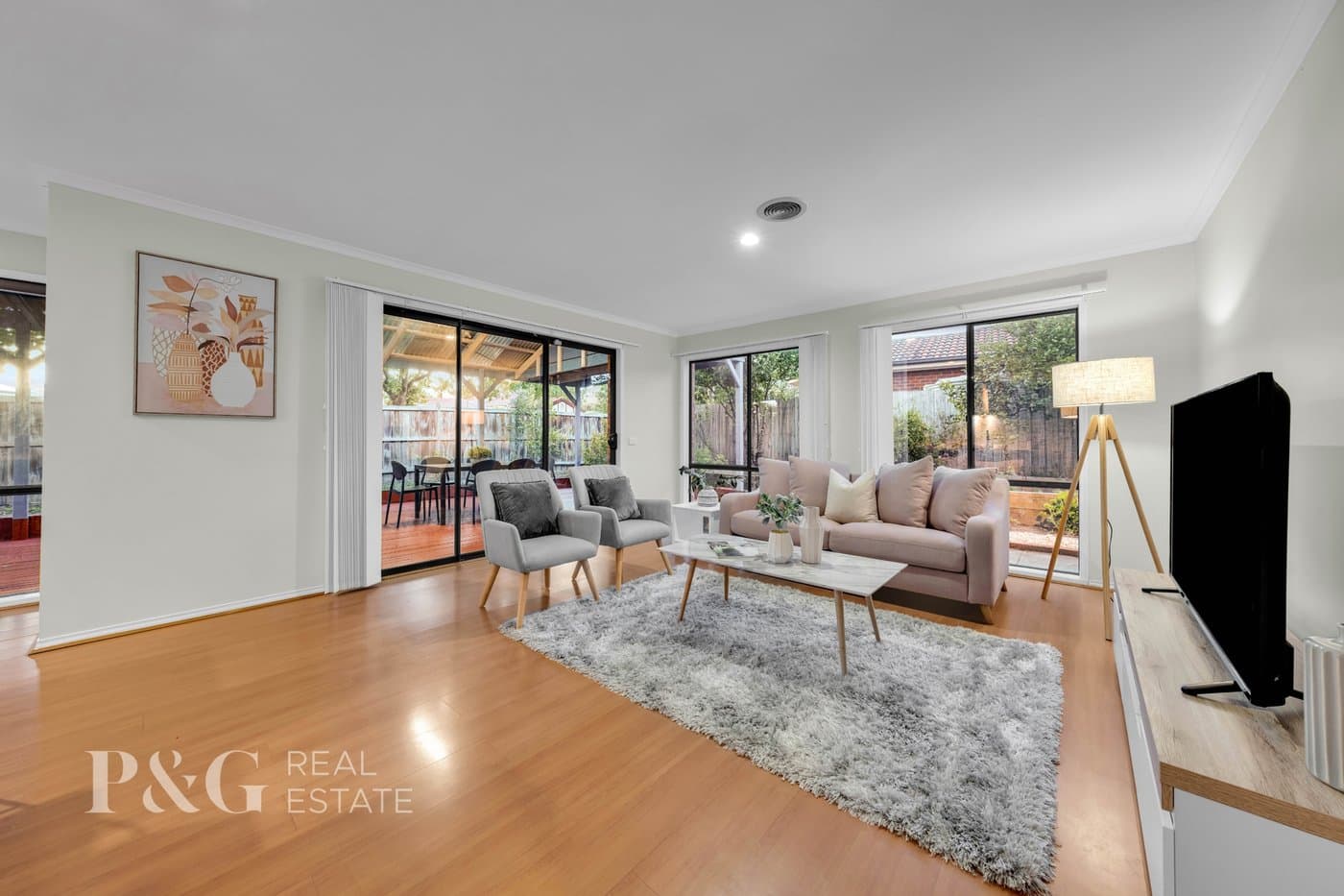 2 Dorchester Drive, Narre Warren South - Thumbnail 4