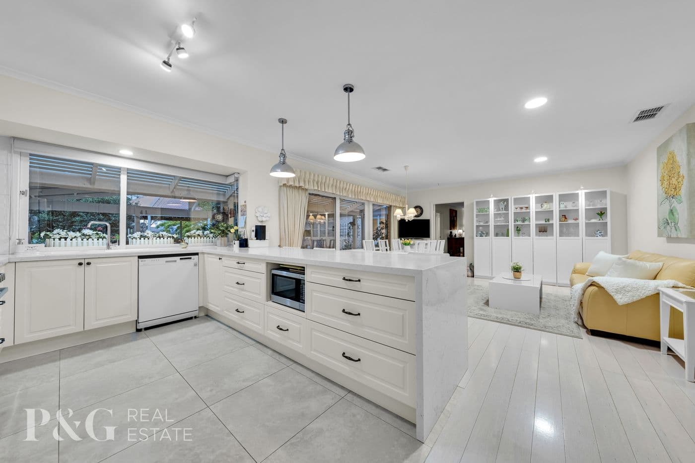 42-44 Warren Park Place, Narre Warren South - Thumbnail 4