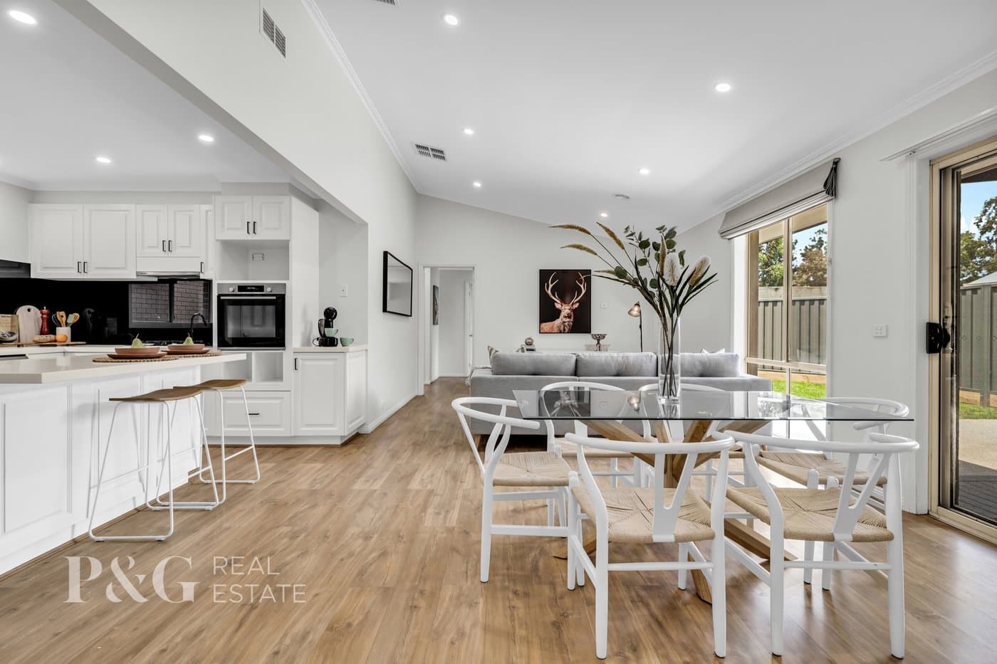 15 Wattlebird Court, Narre Warren - Thumbnail 2