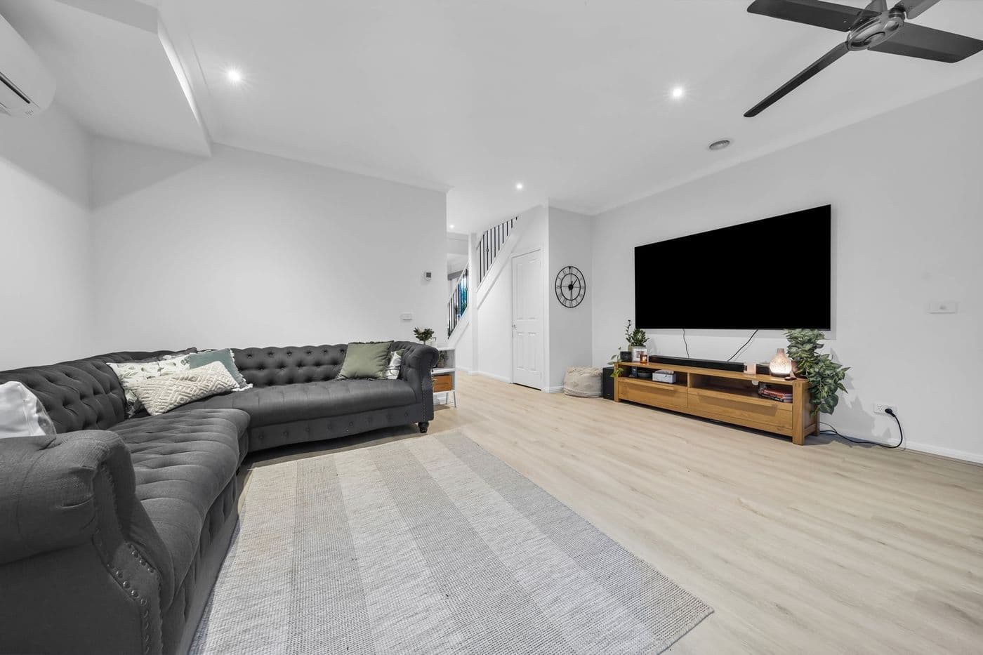 2/4 Daniher Close, Berwick - Thumbnail 4