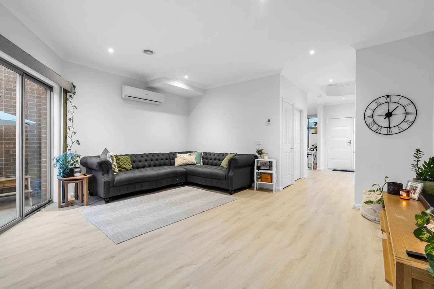2/4 Daniher Close, Berwick - Thumbnail 5