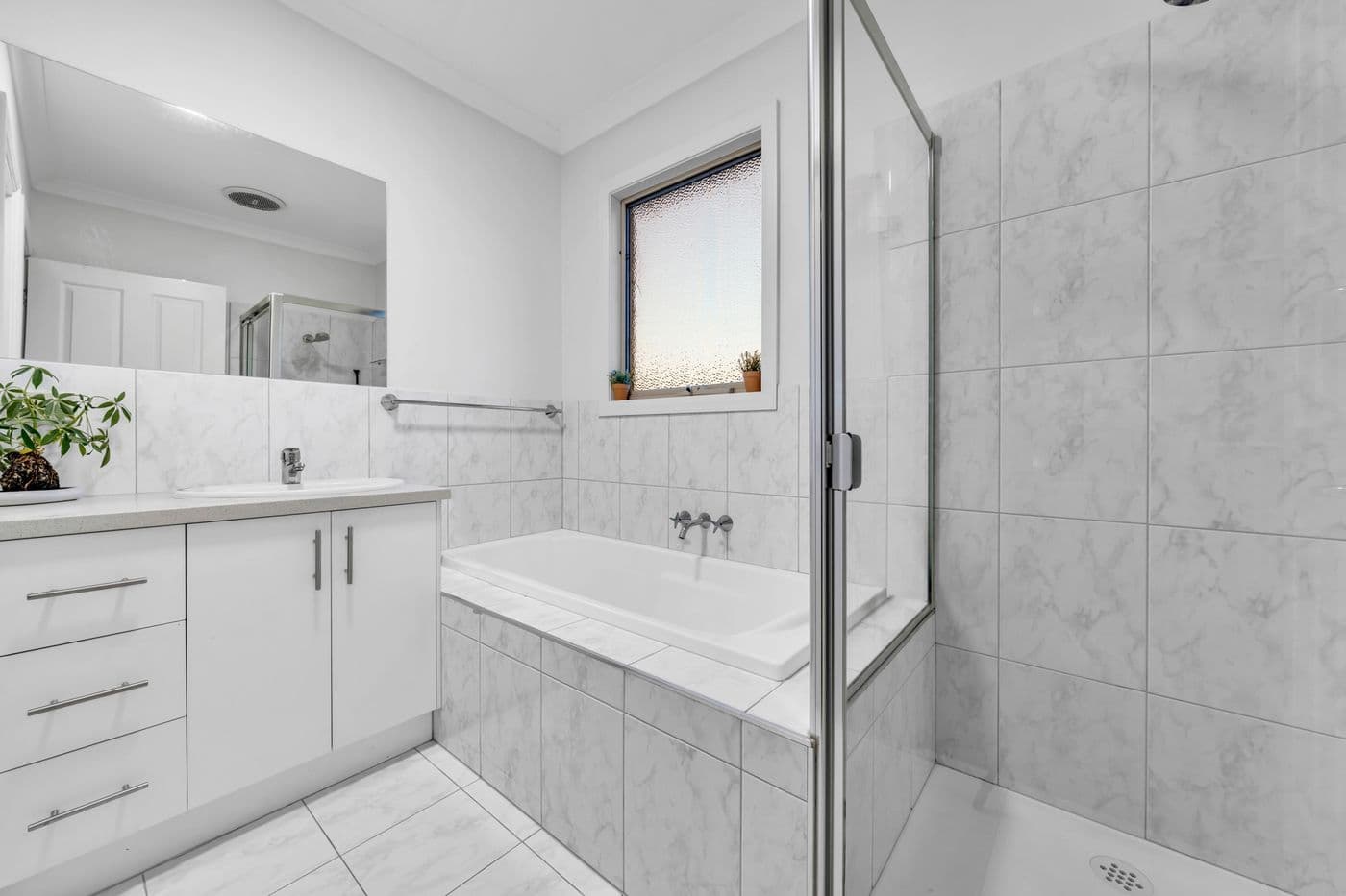 2/4 Daniher Close, Berwick - Thumbnail 8