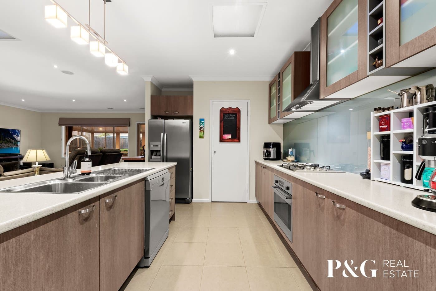 112 Hutchinson Drive, Lynbrook - Thumbnail 5