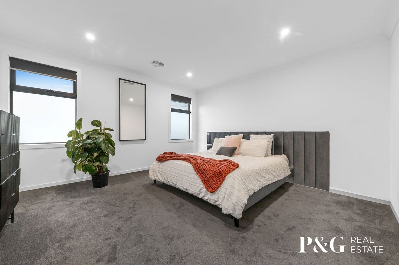 7 Walhallow Drive, Clyde North - Thumbnail 7