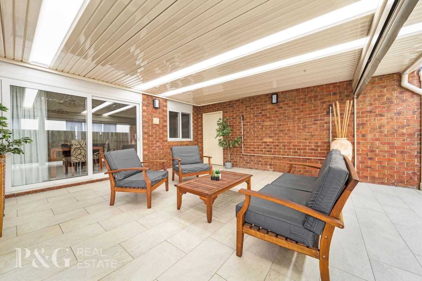 11 Oregon Court, Narre Warren South - Thumbnail 2