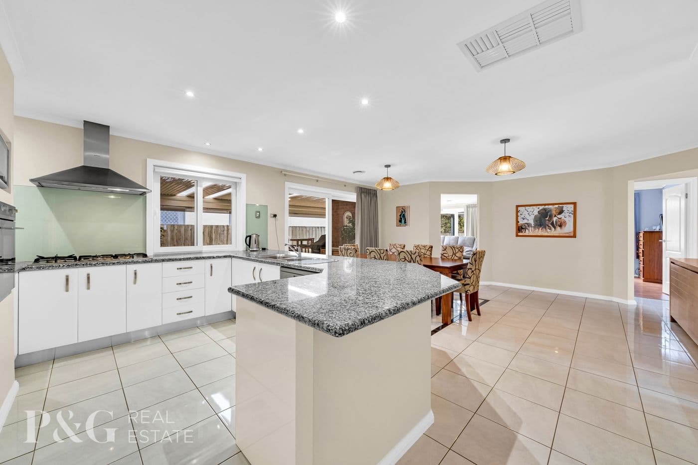 11 Oregon Court, Narre Warren South - Thumbnail 5