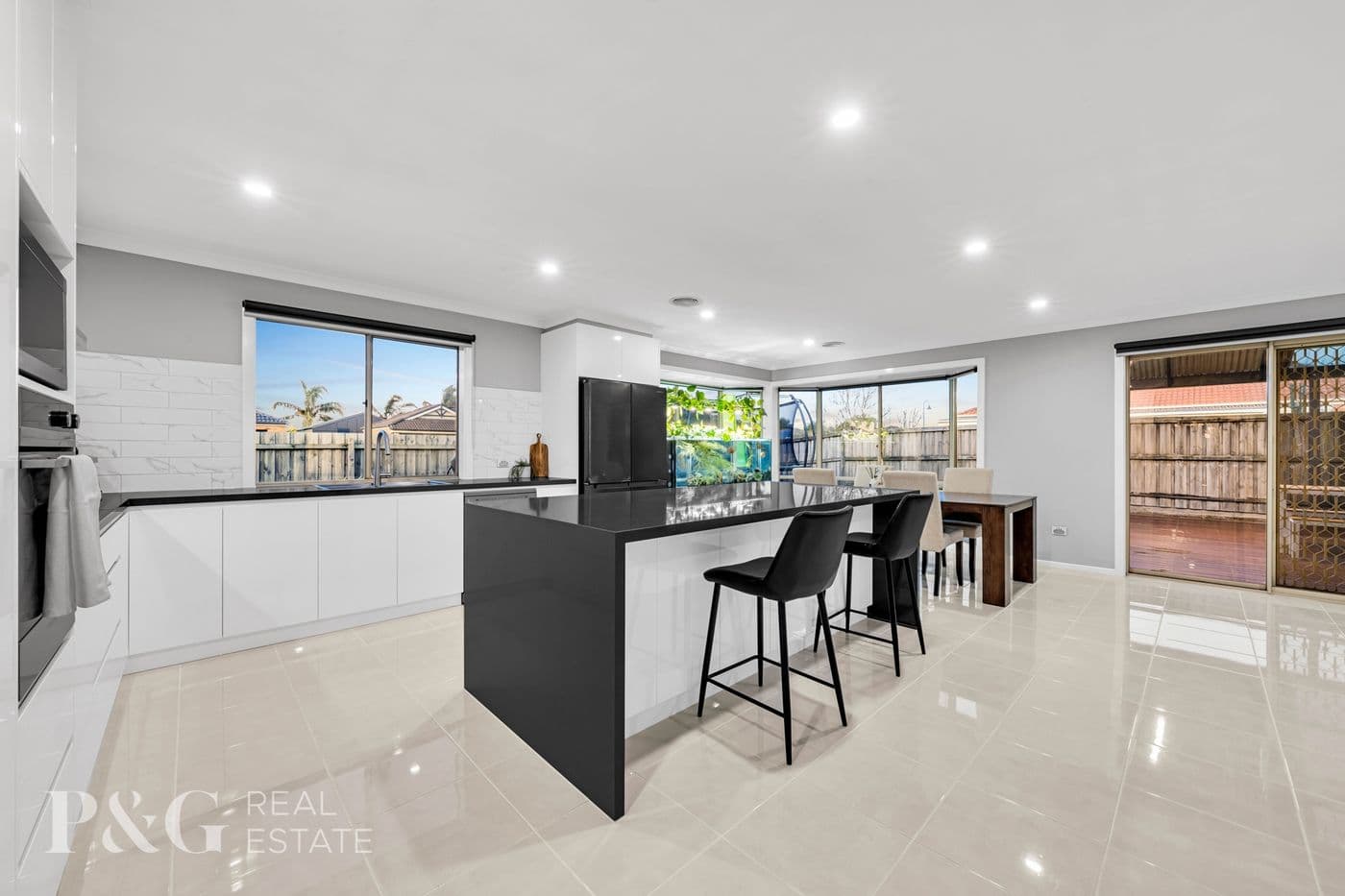 11 Hadley Circuit, Narre Warren South - Thumbnail 5